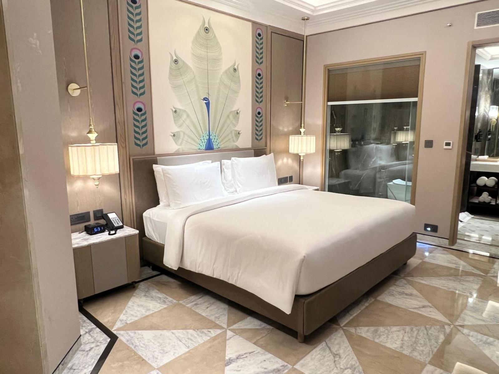 Grand Panoramic Suite with Separate Living Room and Jetted Tub