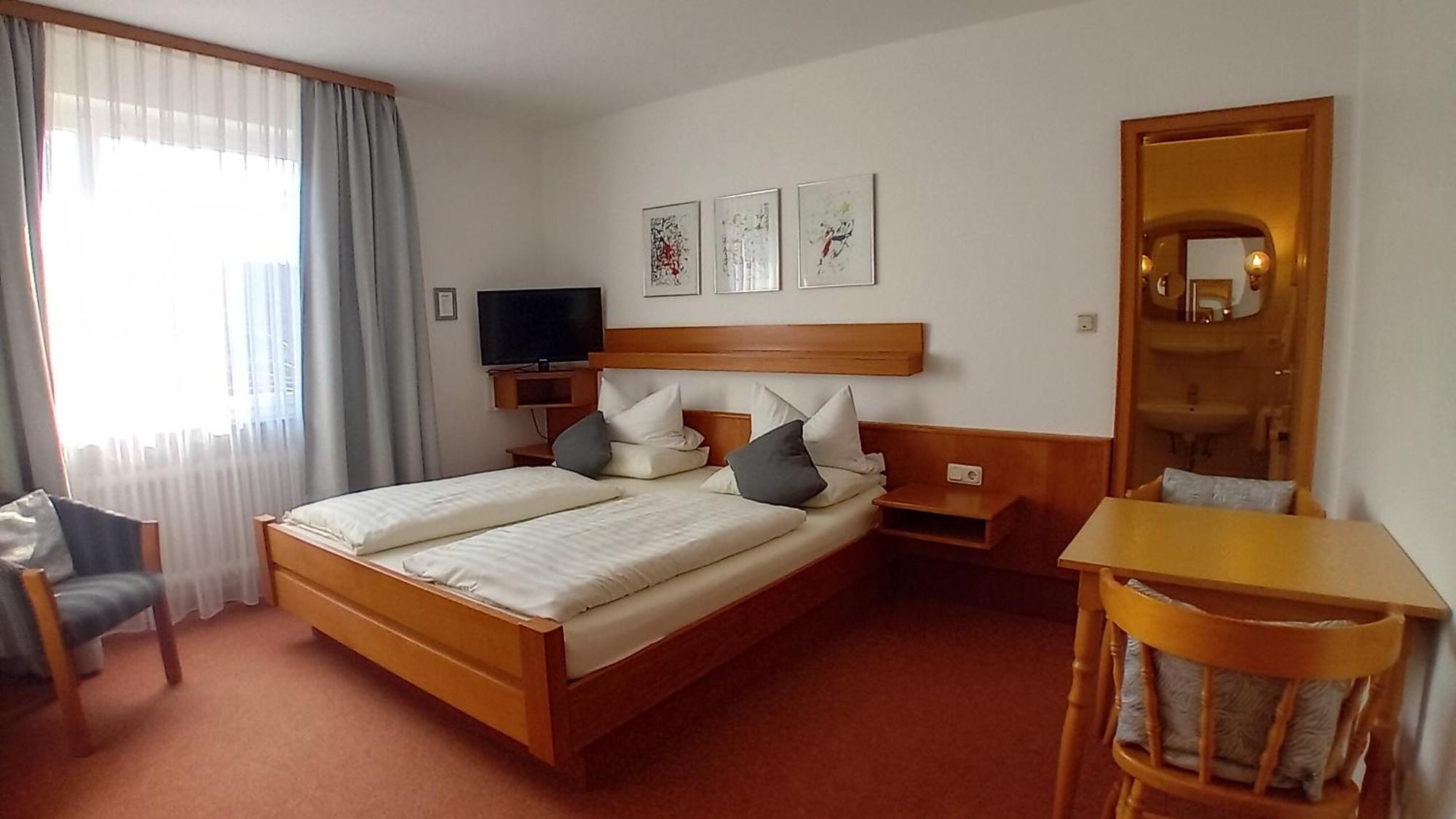 Doppelzimmer mit eigenem Bad