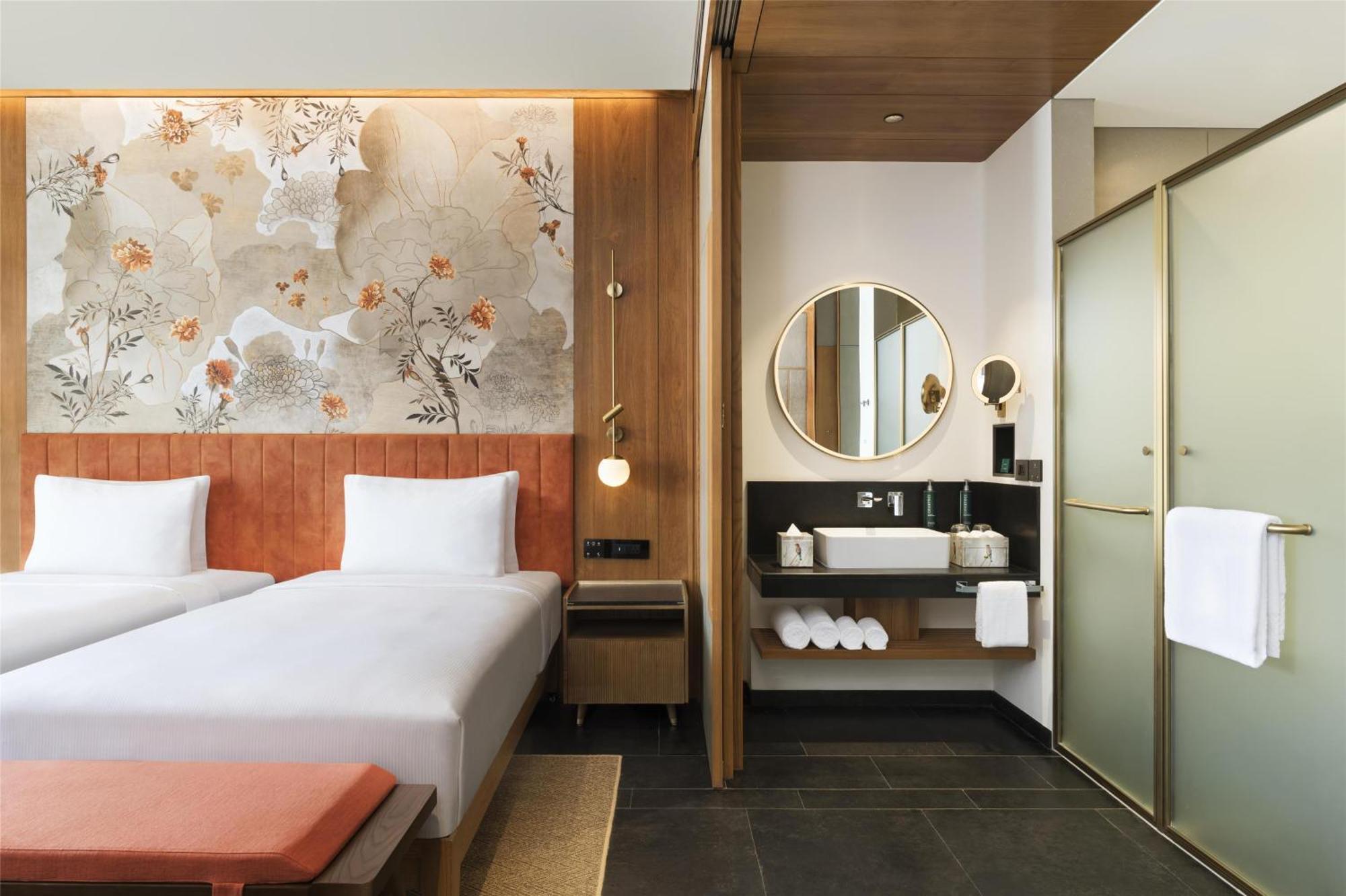 Deluxe Twin Room with Balcony and Garden View