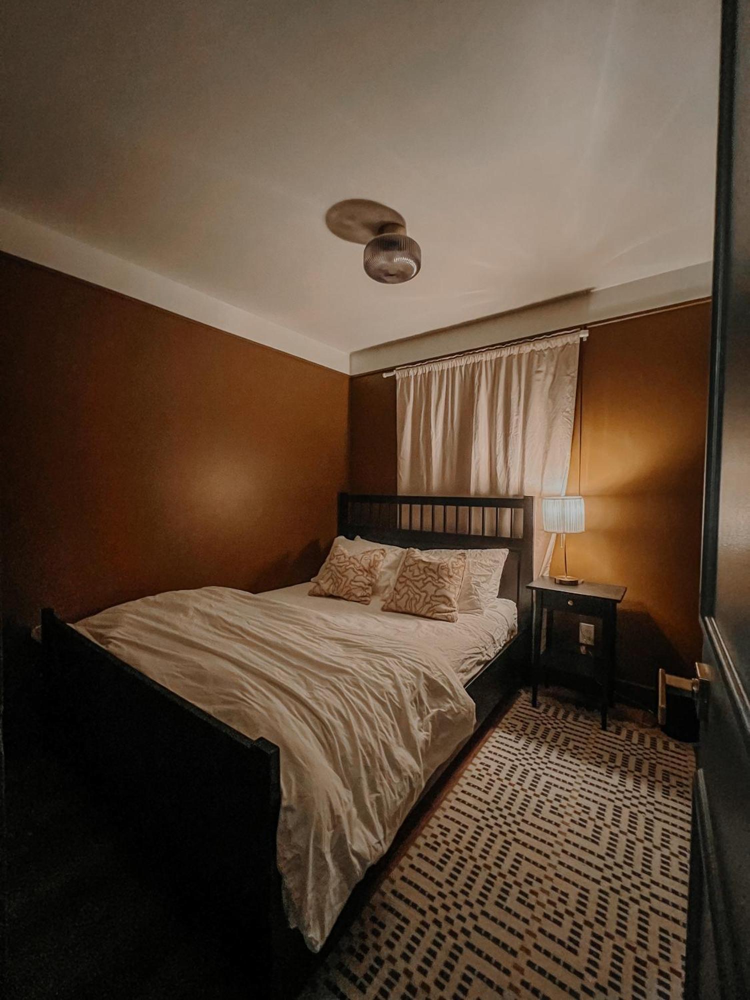 Queen Room with Garden View