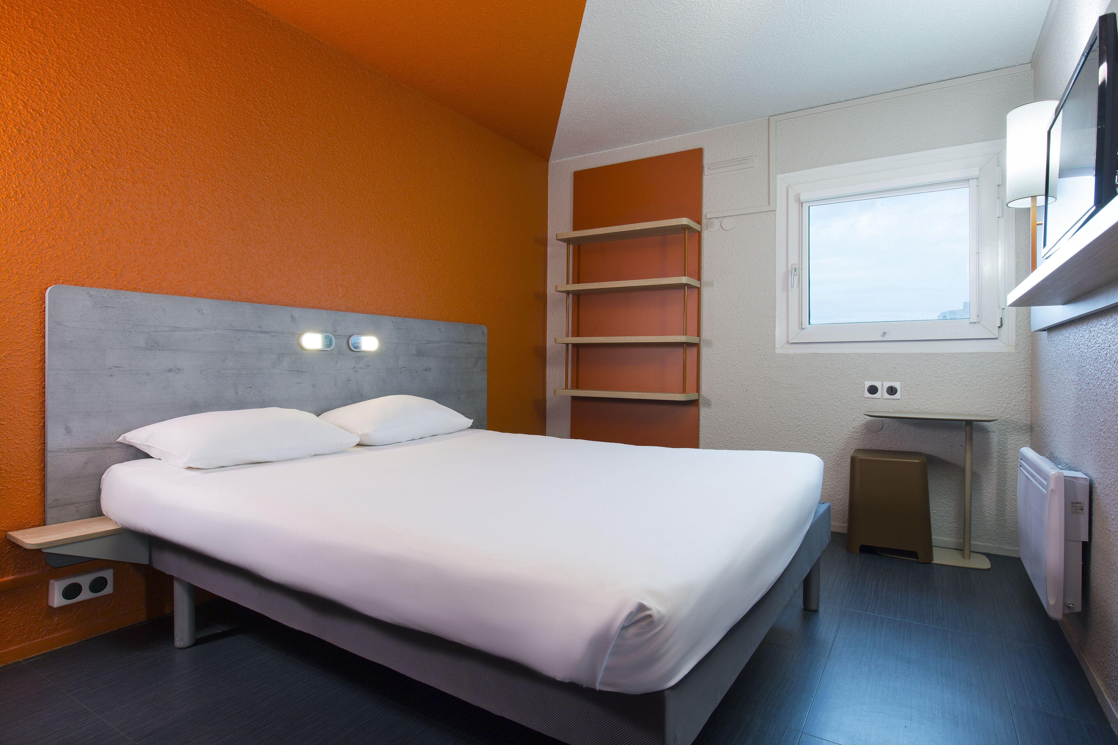 Classic Double Room with Single Bunk Bed