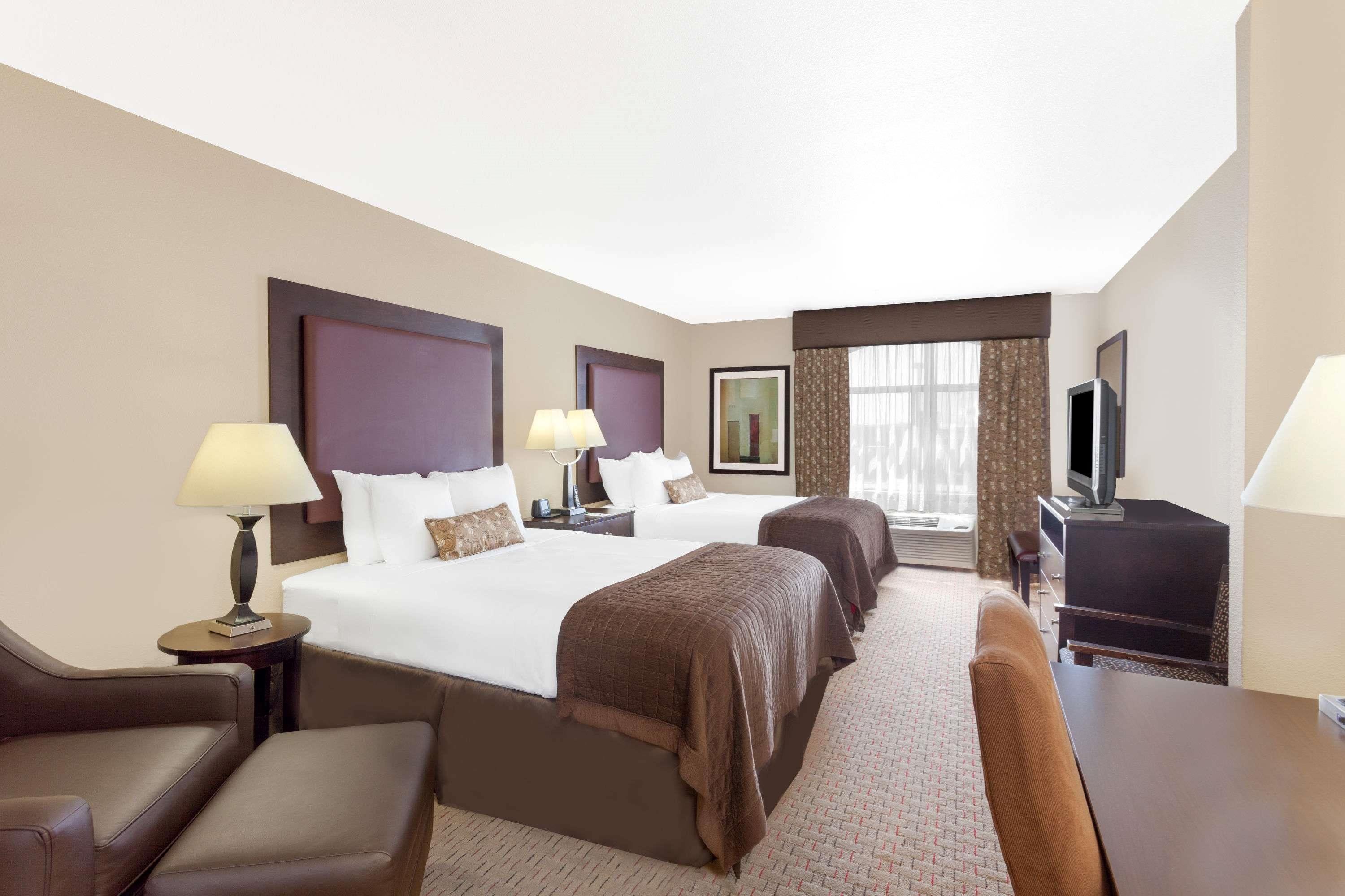 Queen Room Two Queen Beds Non-Smoking