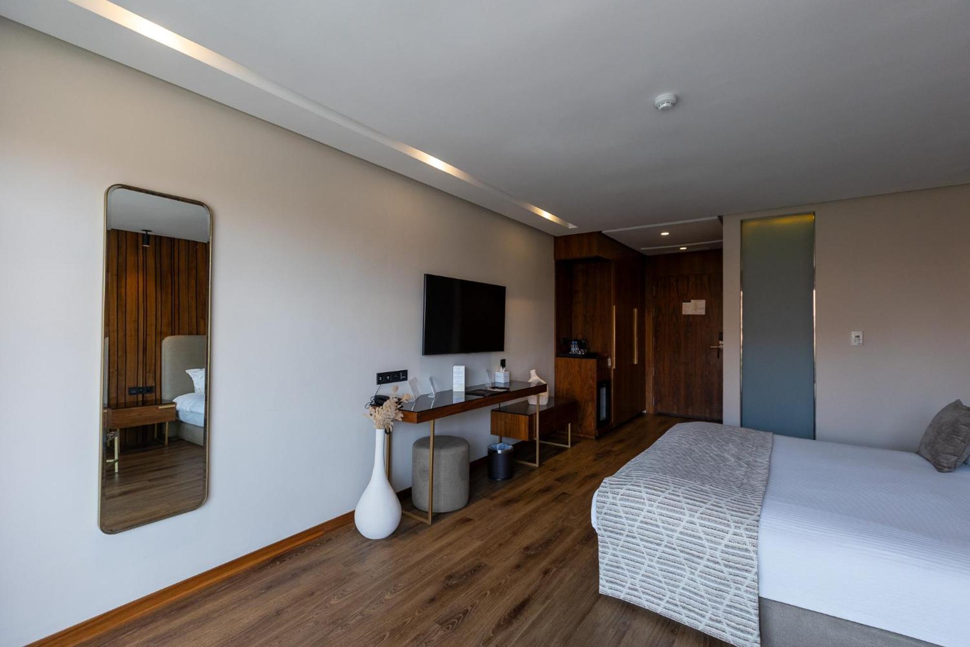 Confort Room,1714168812:JPEG