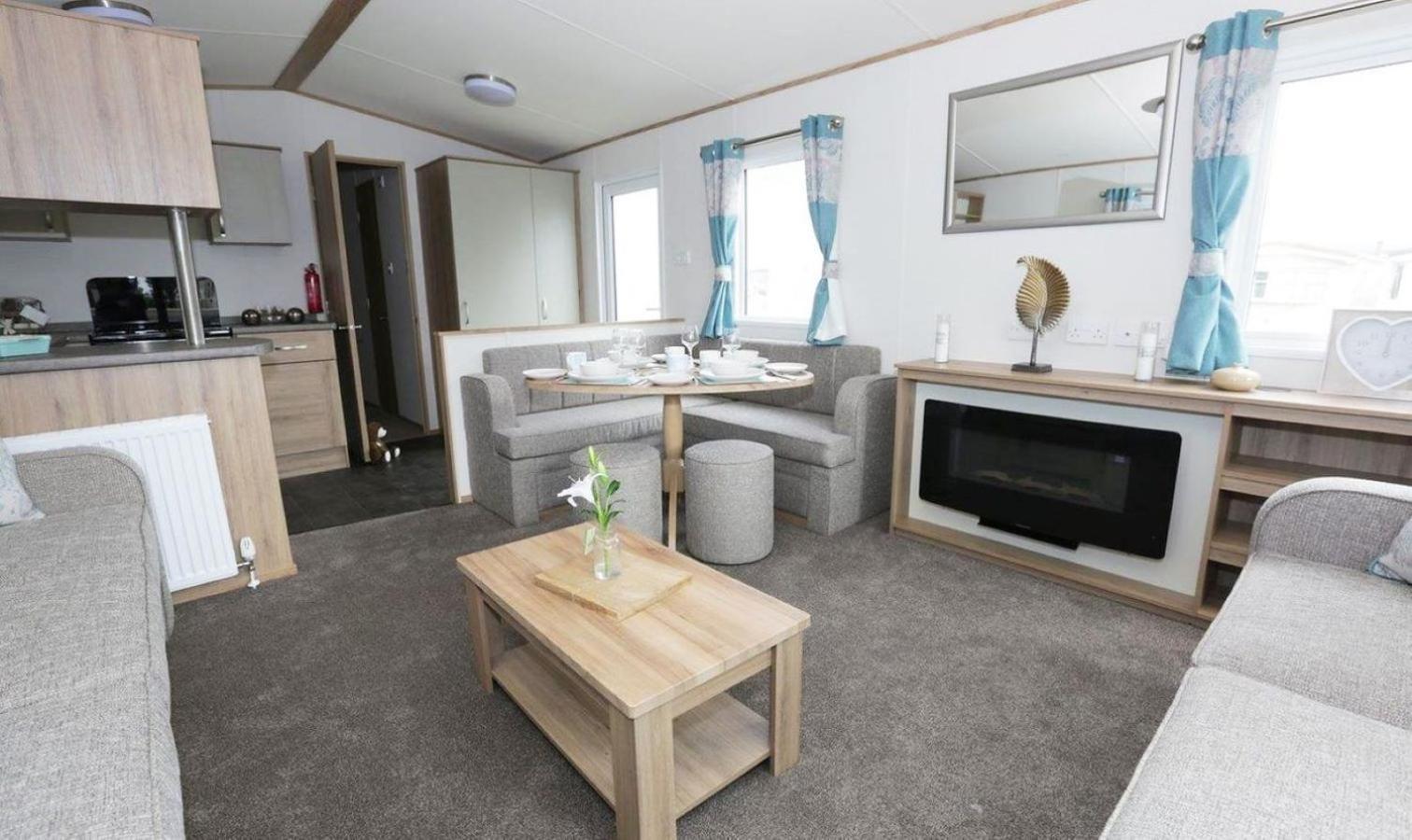  8 Berth Luxury Caravan No Pets