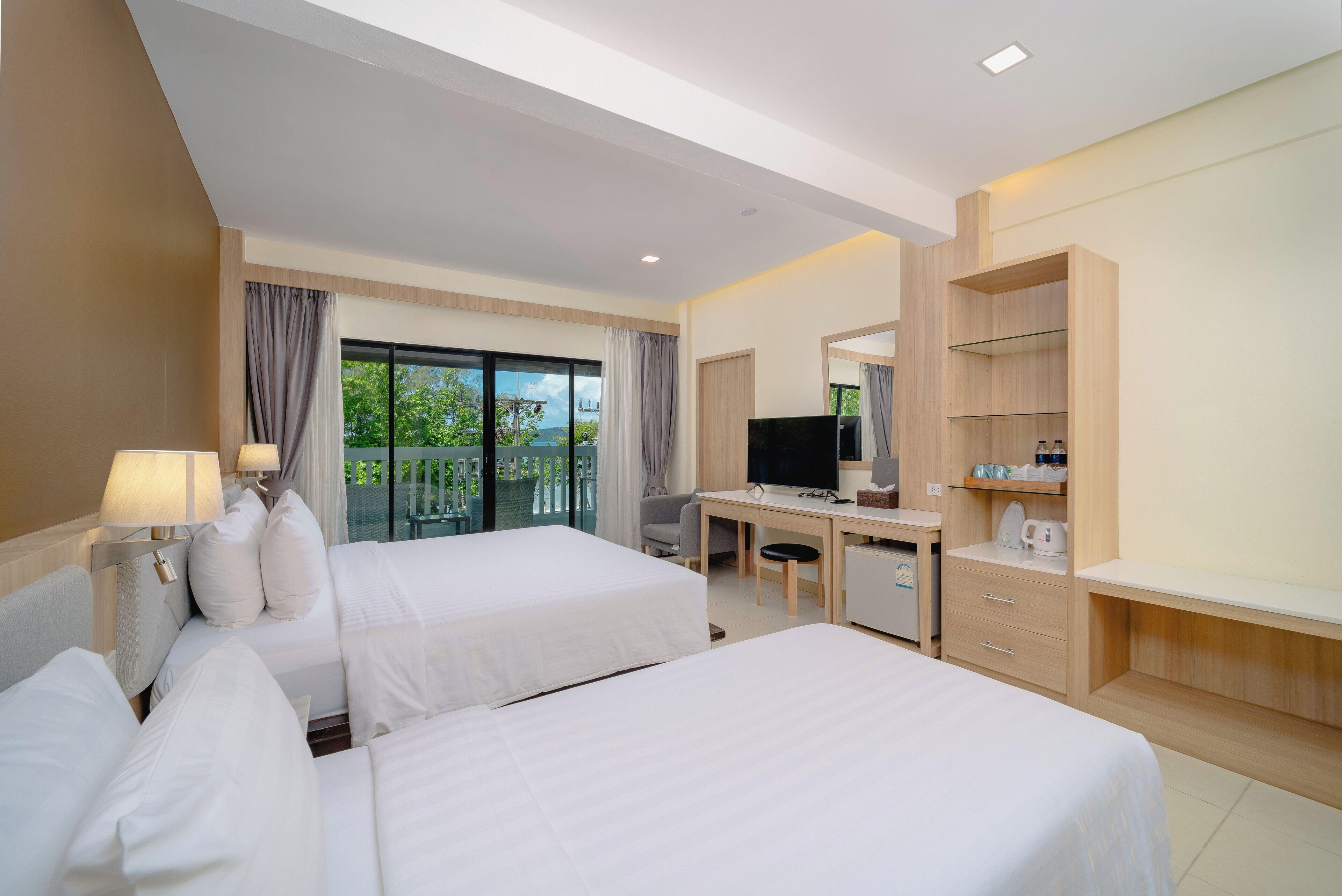 Grand Deluxe Triple Room Balcony