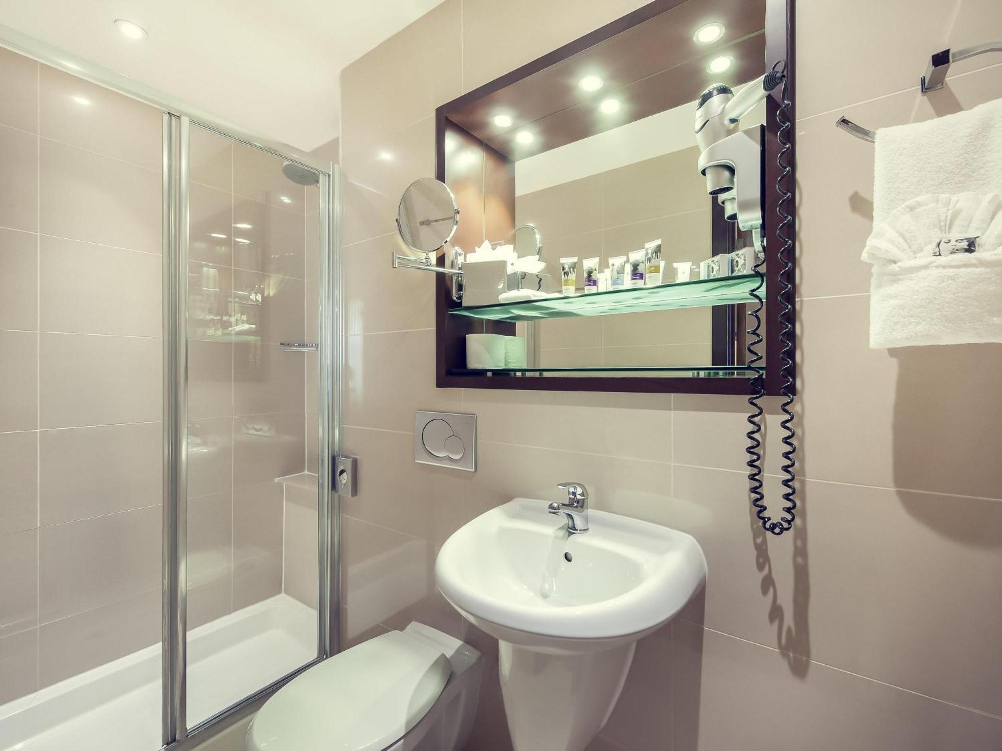 Small Double Room,1716972651:JPEG