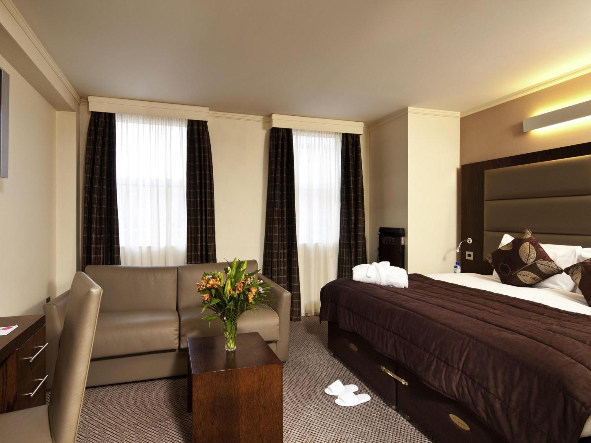 Executive King Room Sofa Bed,1716966120:JPEG