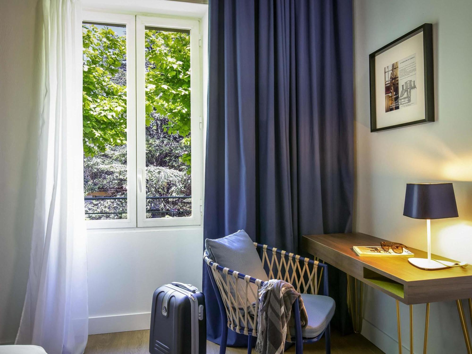 Junior suite 1 double bed 1 sofa bed Garden View,1729983135:JPEG