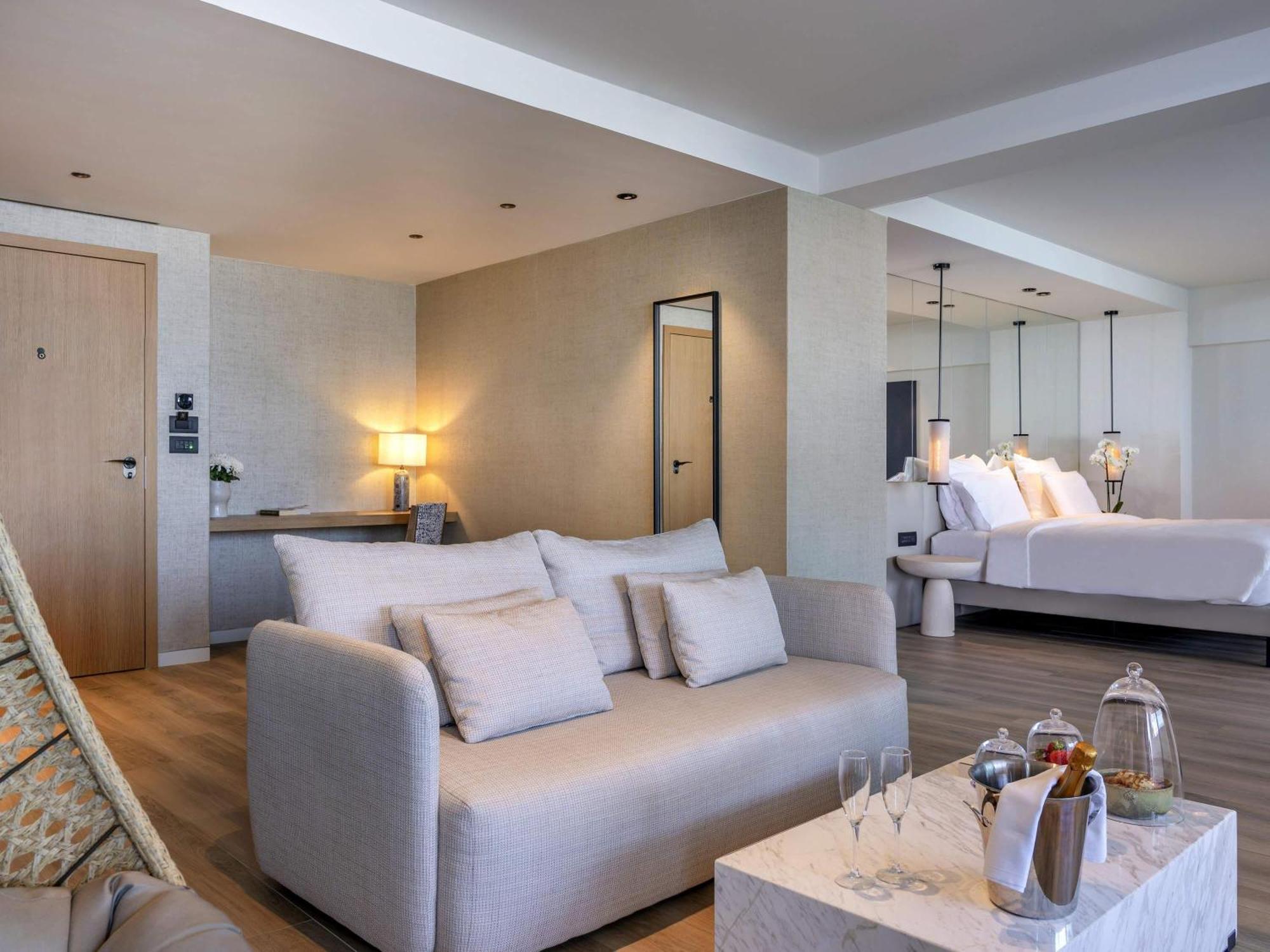 Escape Suite Grand Pool