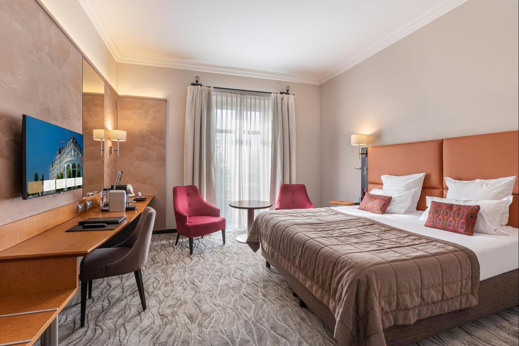 Classic Queen Room Spa Access Reservation Needed