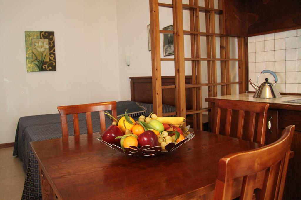 Studio (2 Adults)