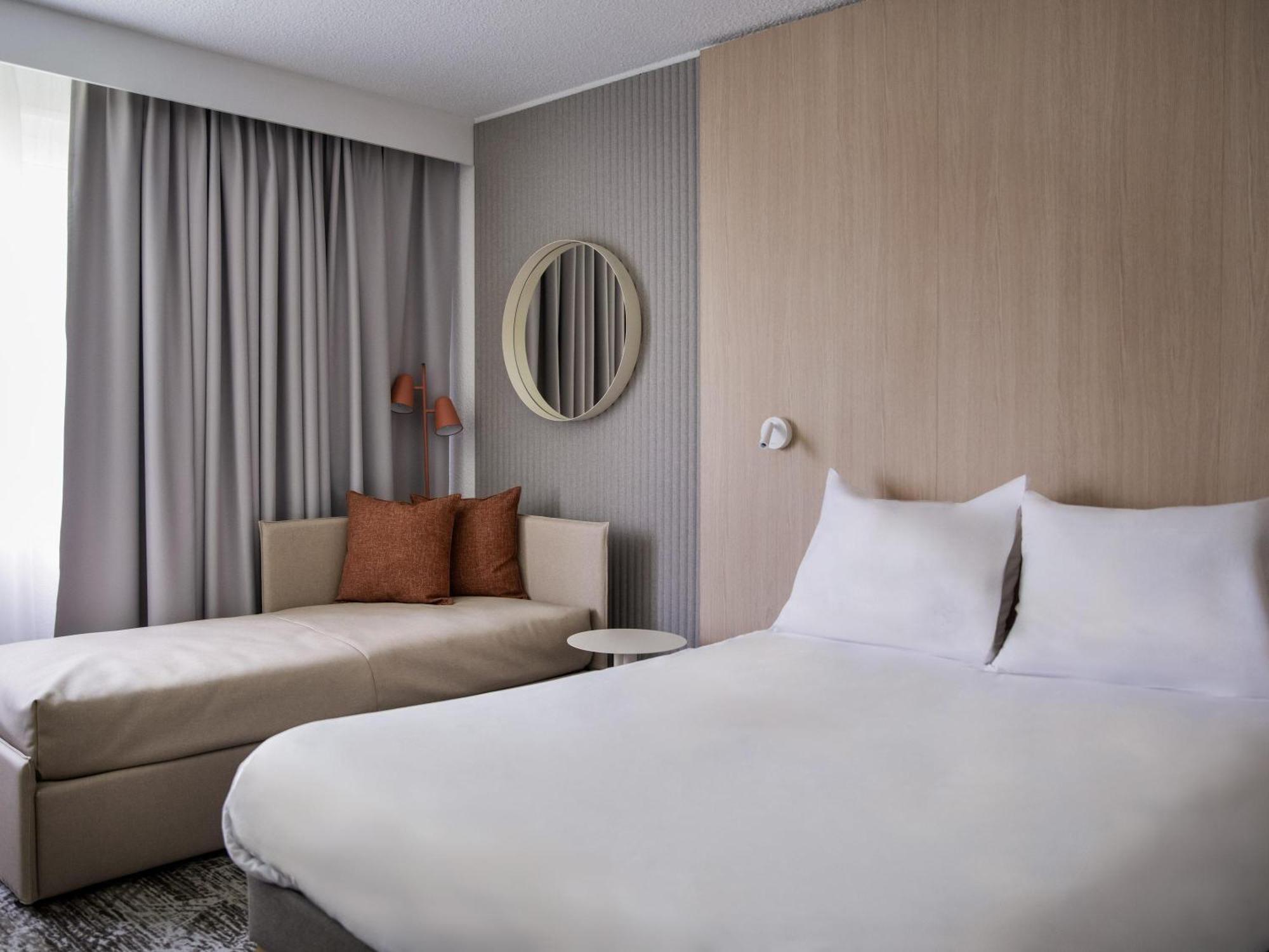 Chambre Exécutive - Côté Jardin