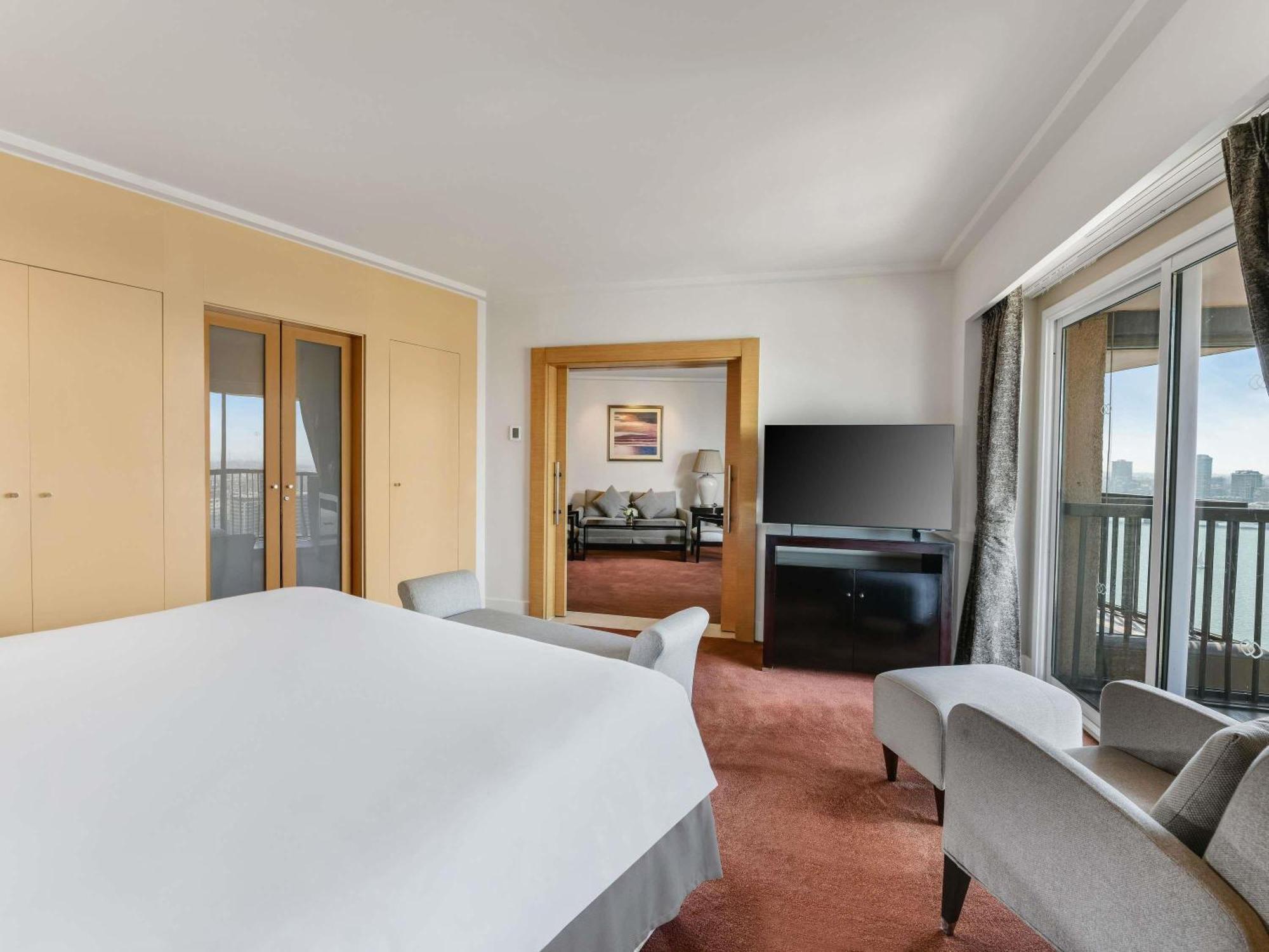 Prestige King Suite with Club Access and Full Nile View