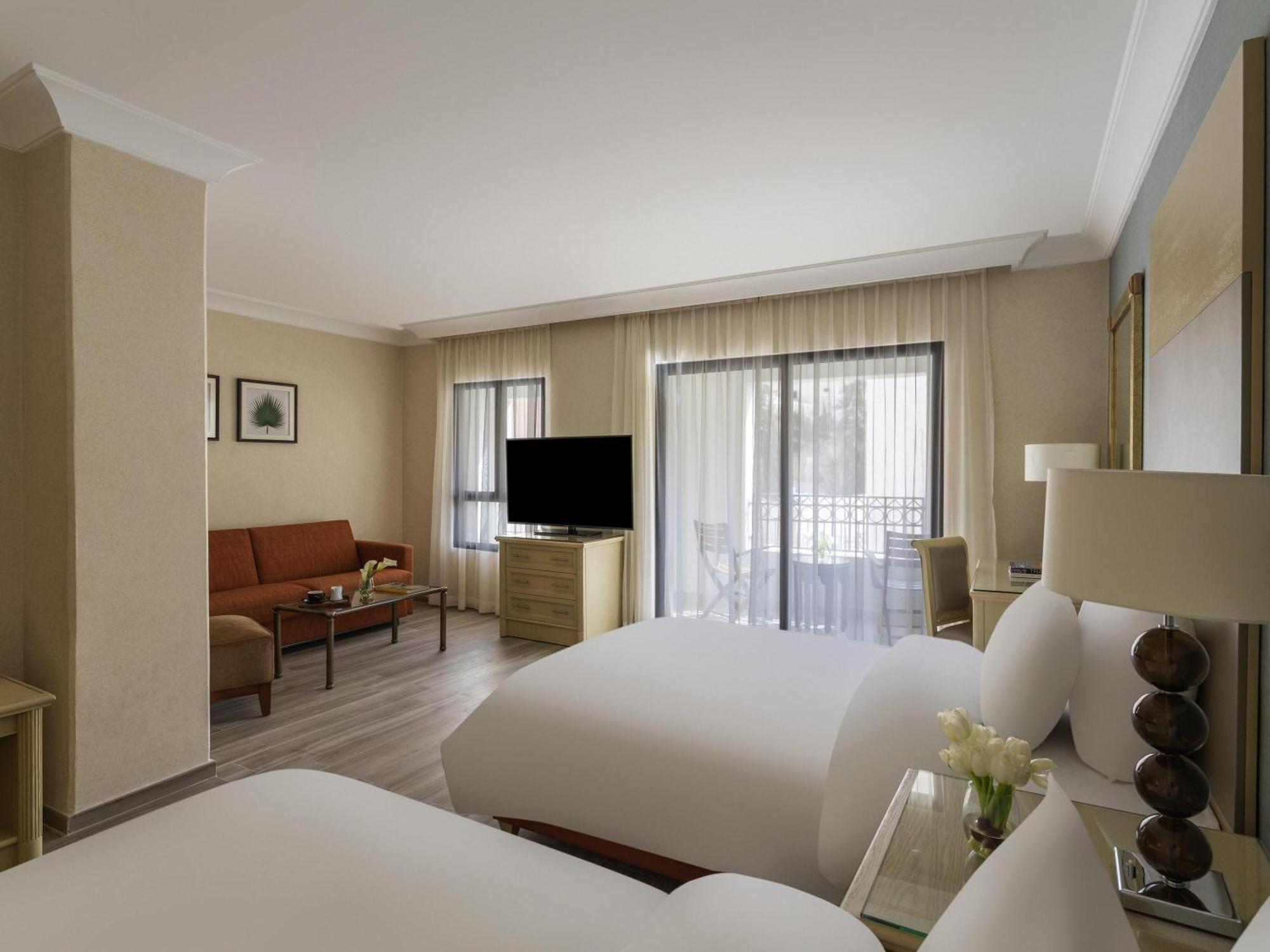 Junior Twin Suite