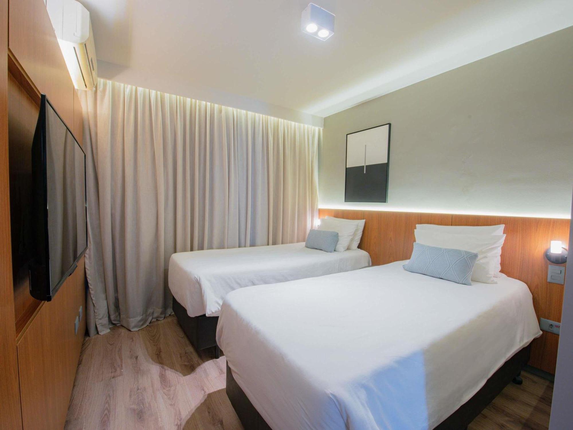 Superior King Suite One King Two Twin or Two King Beds