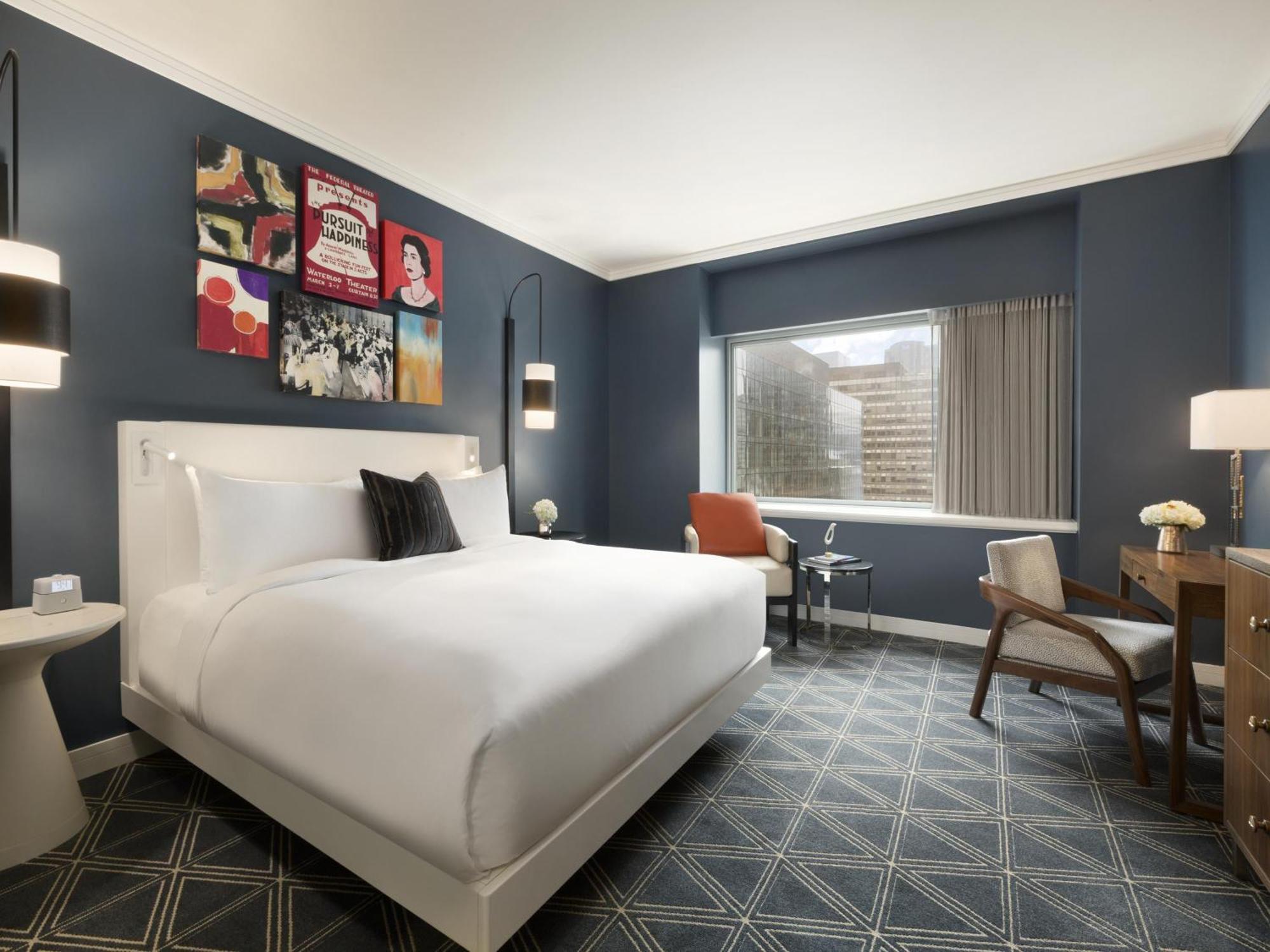 Fairmont Gold King bed Room,1717021310:JPEG