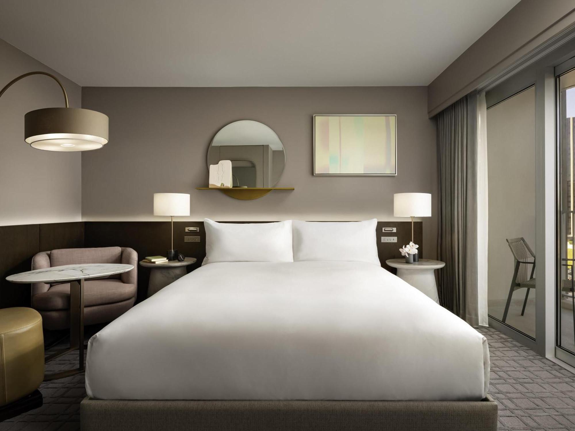 Quarto Fairmont com Cama King-size, Banheira e Varanda
