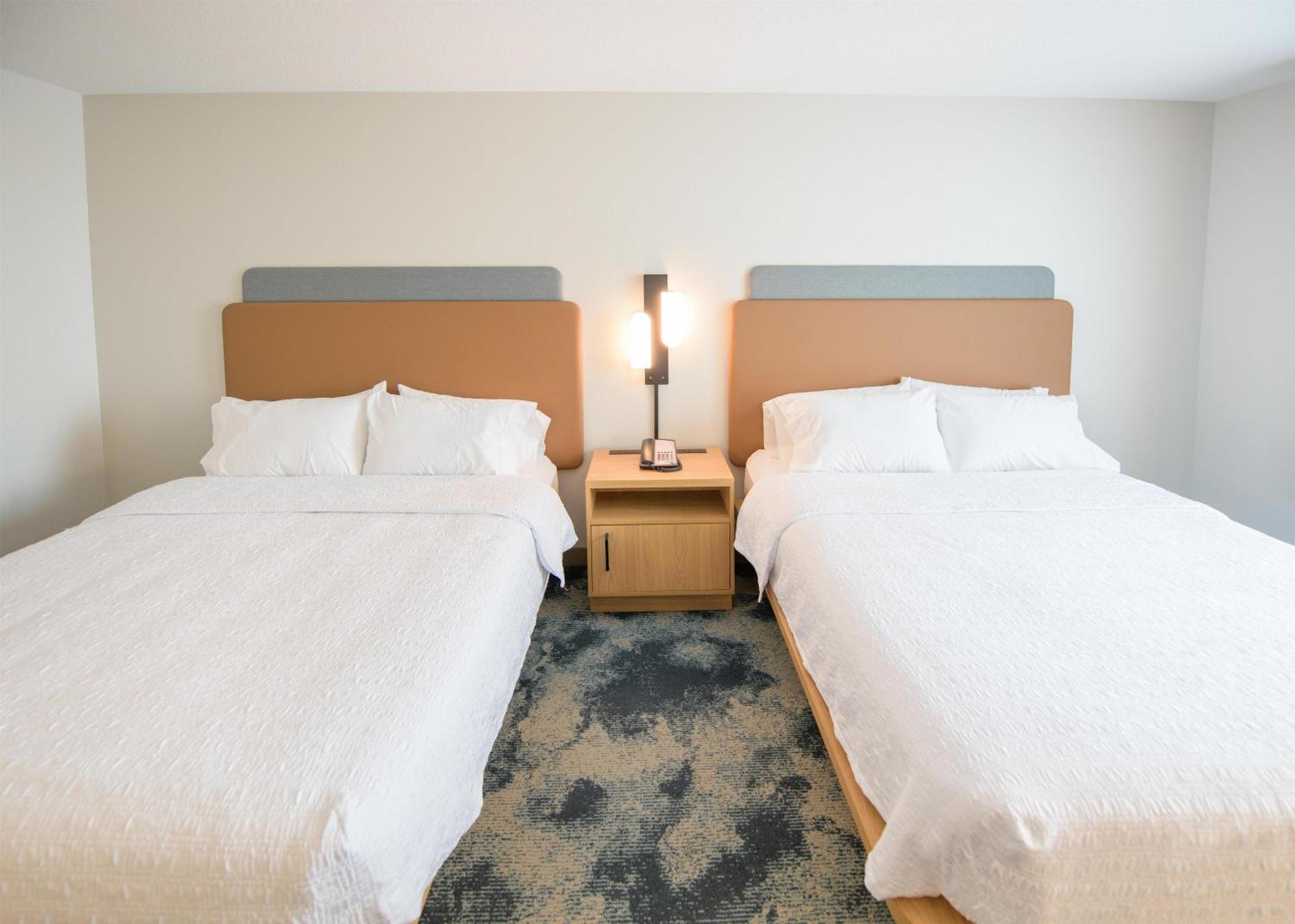 Queen Room with Two Queen Beds - Non-Smoking