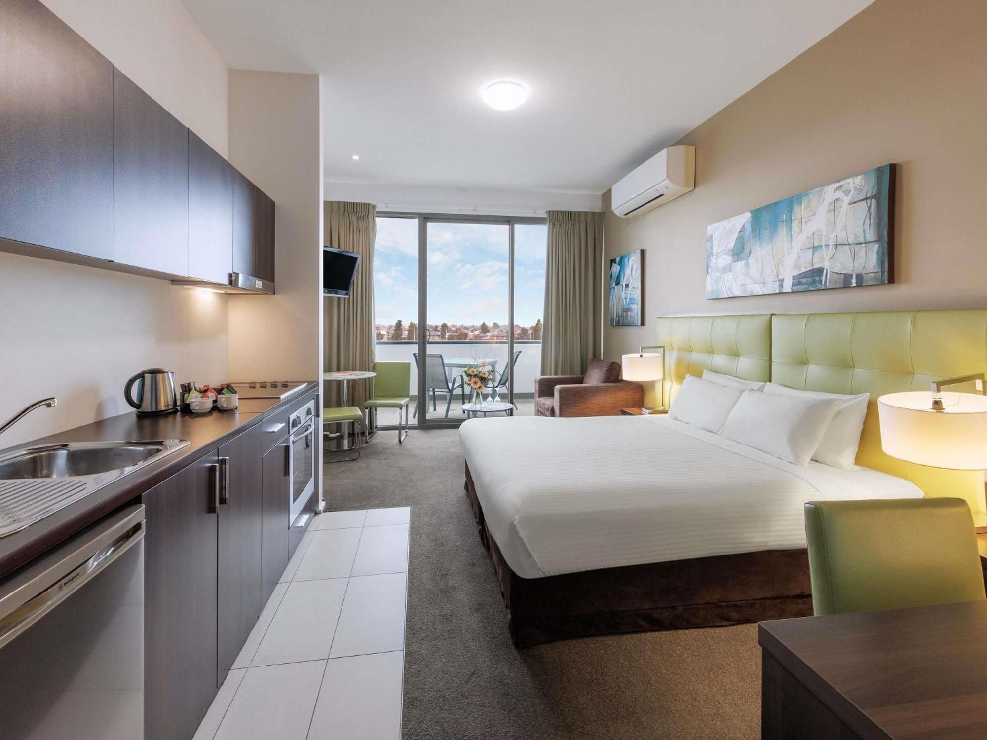 Studio Apartment with King Bed