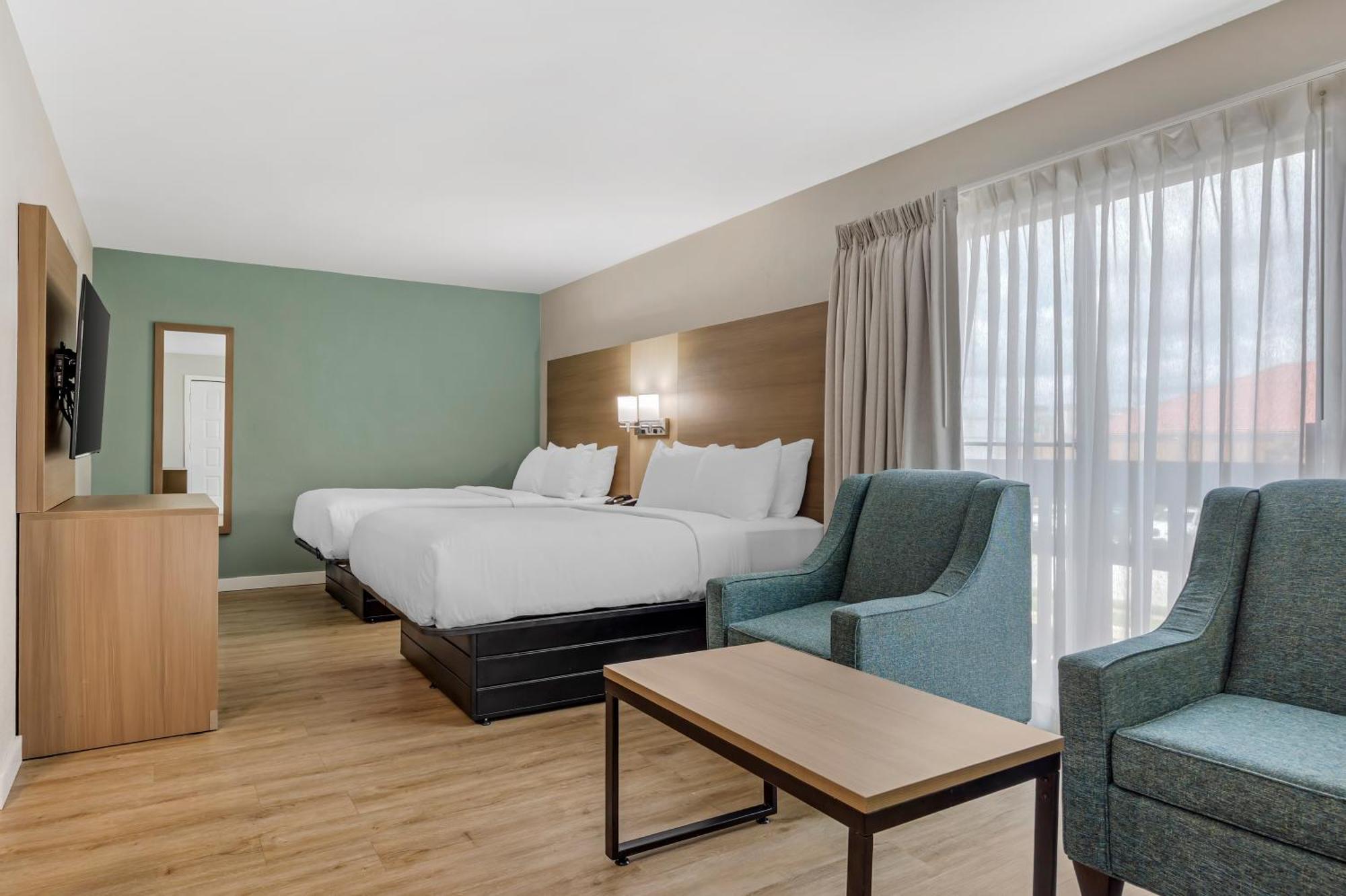 Suite 2 Double Beds or Non Smoking