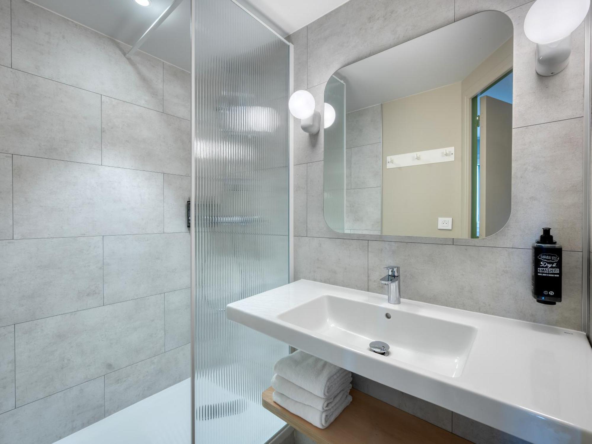 Chambre double Standard avec 4 Lits Simples