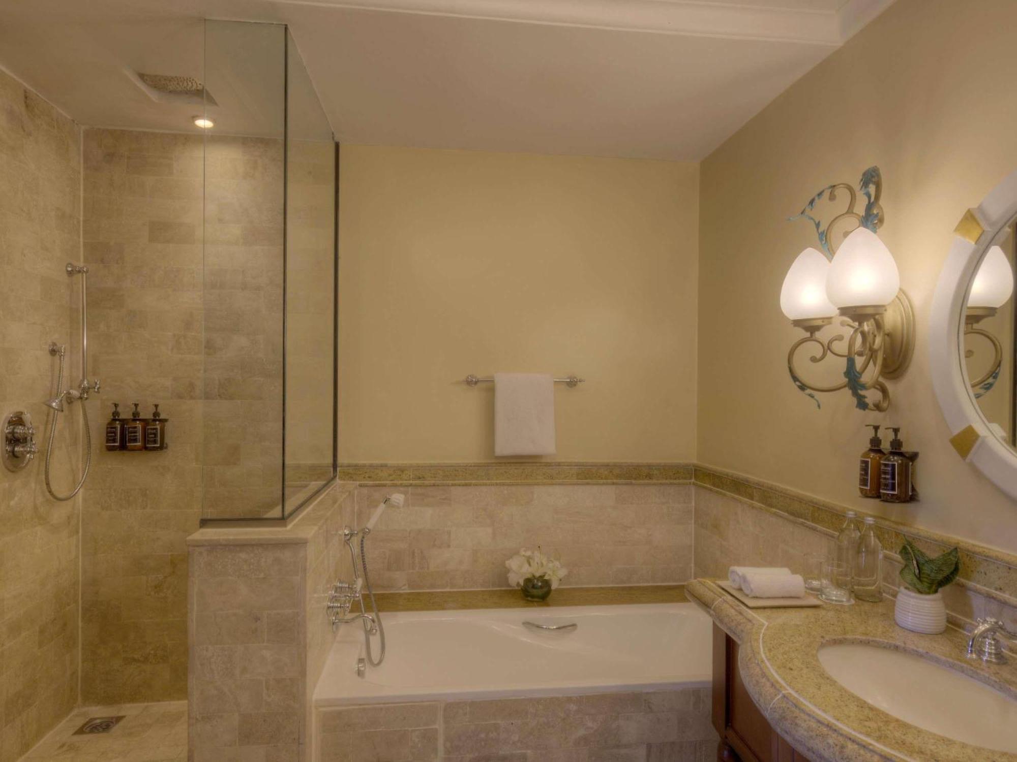 Riverside King Suite