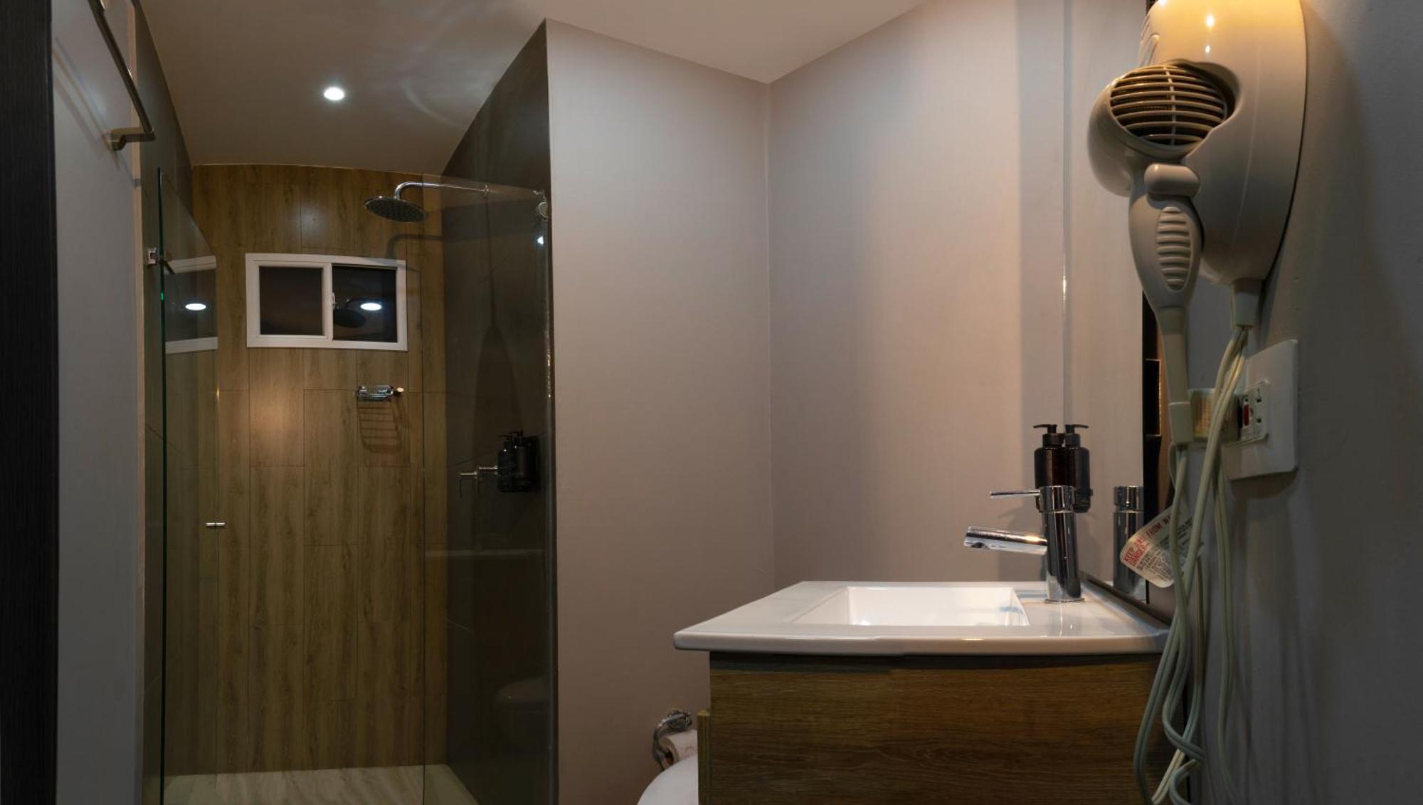 Double Room No Window