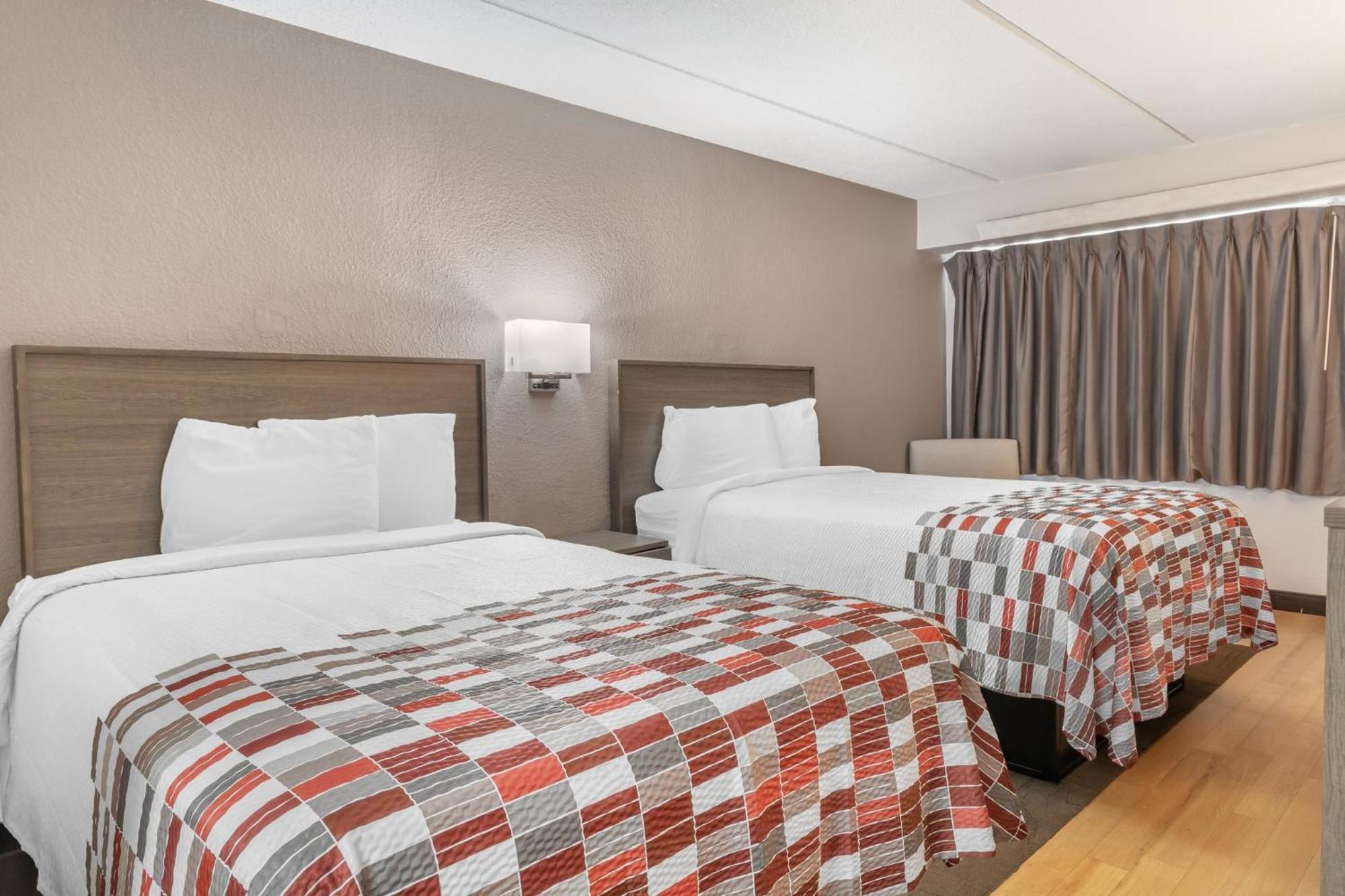 Deluxe Room with Two Double Beds Smoke Free