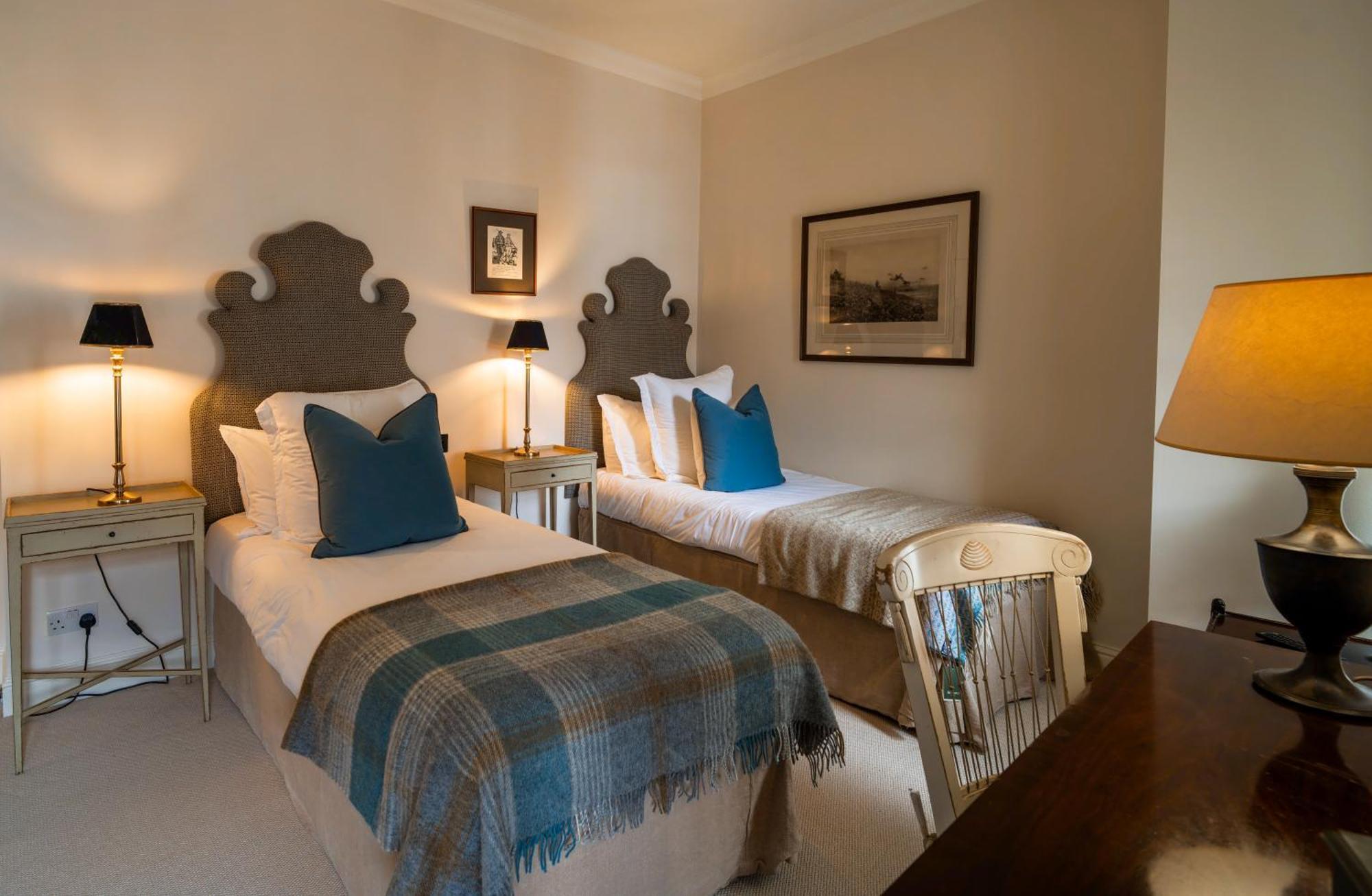 Twin Room with Private Bathroom