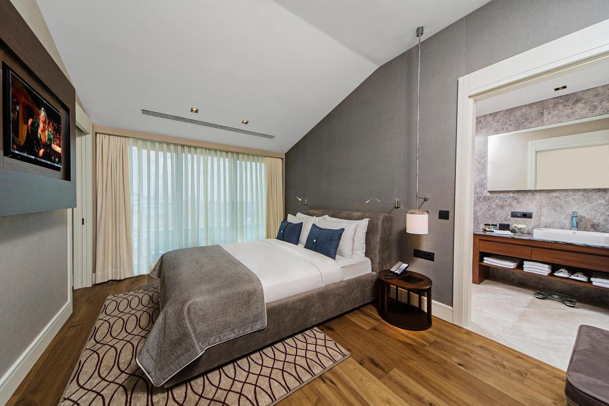 Panoramic Suite Bosphorus View