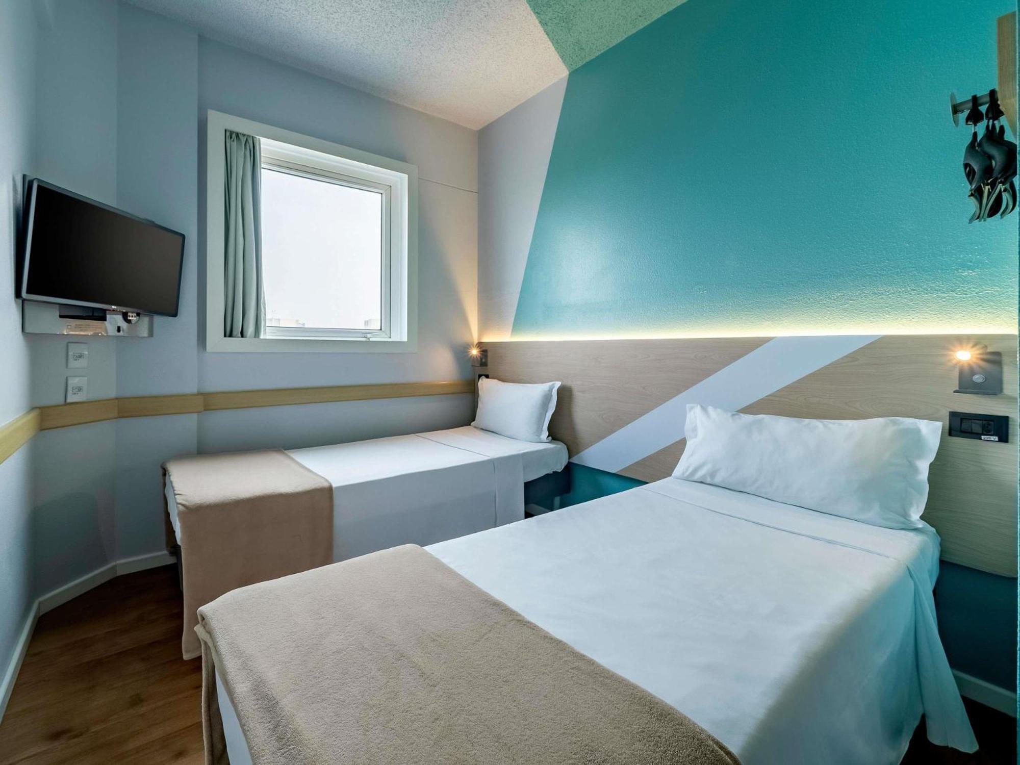 Quarto Superior com 2 Camas de Solteiro