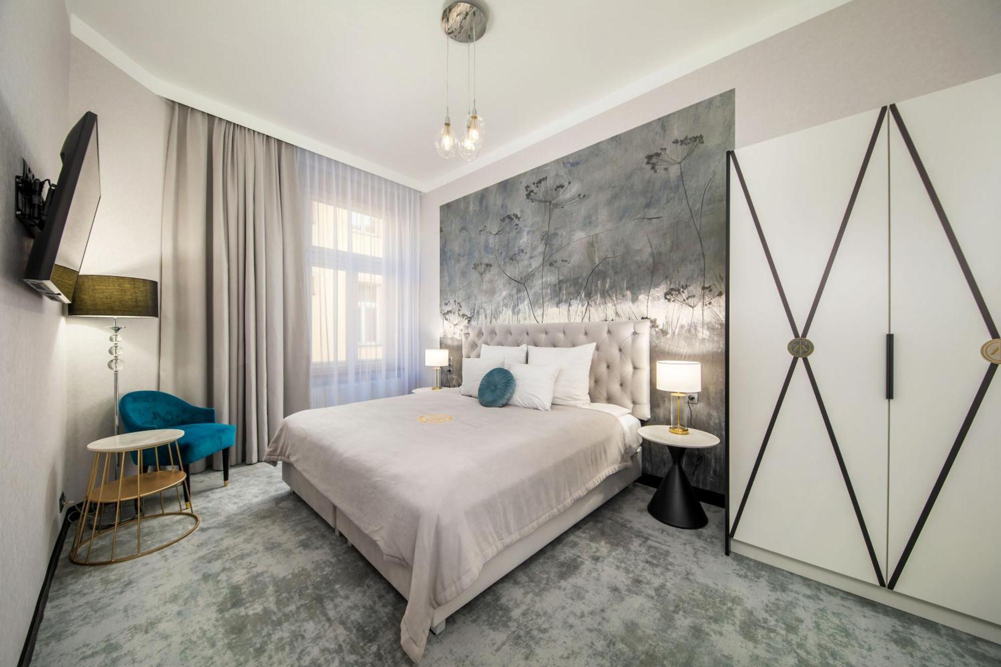 Deluxe Apartment