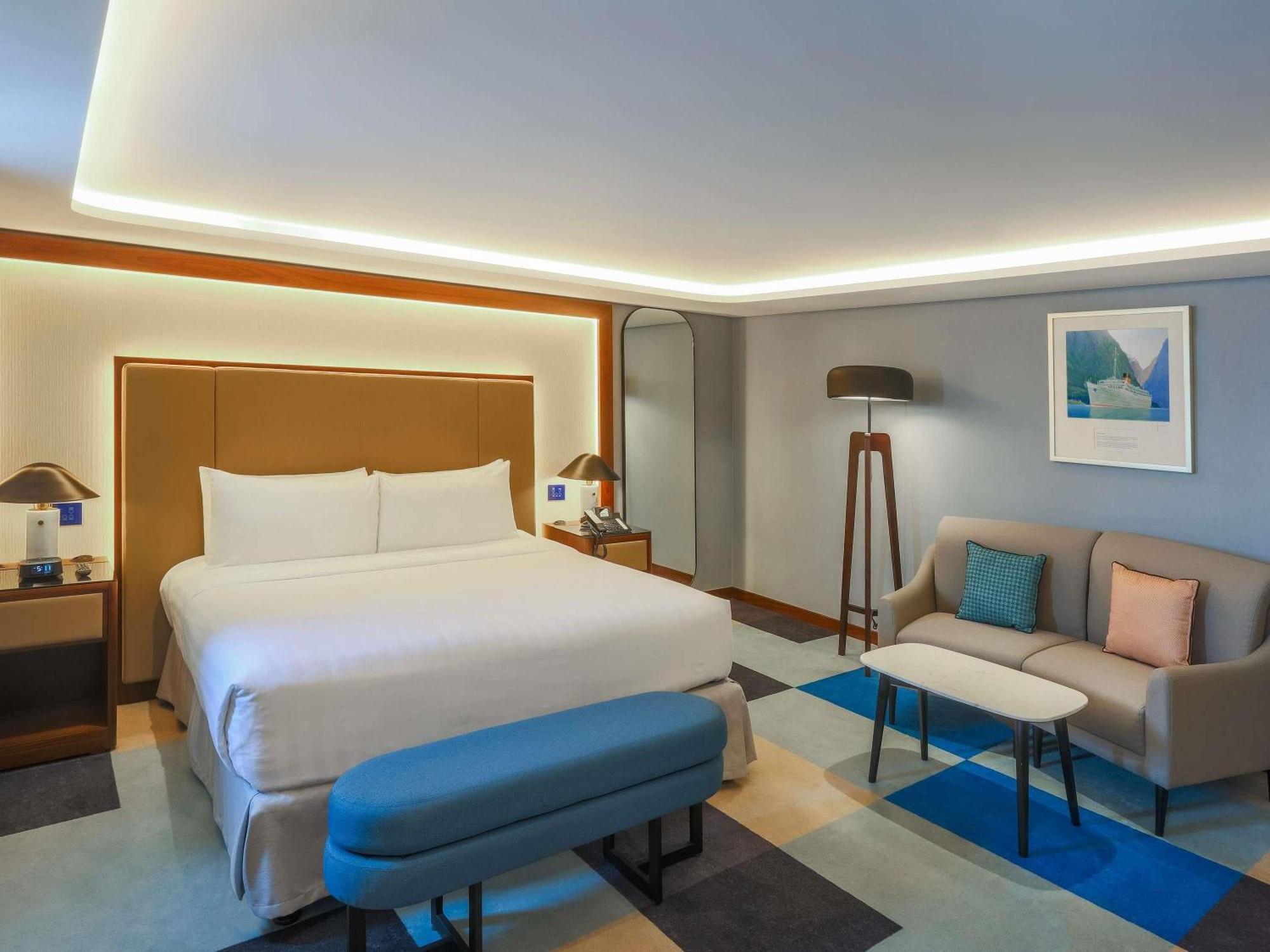 Captain's Room with One King Bed,1717147659:JPEG