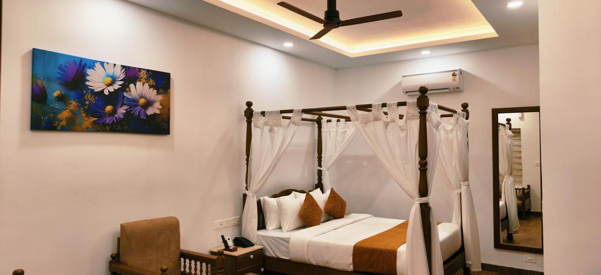 King Room with Pool View