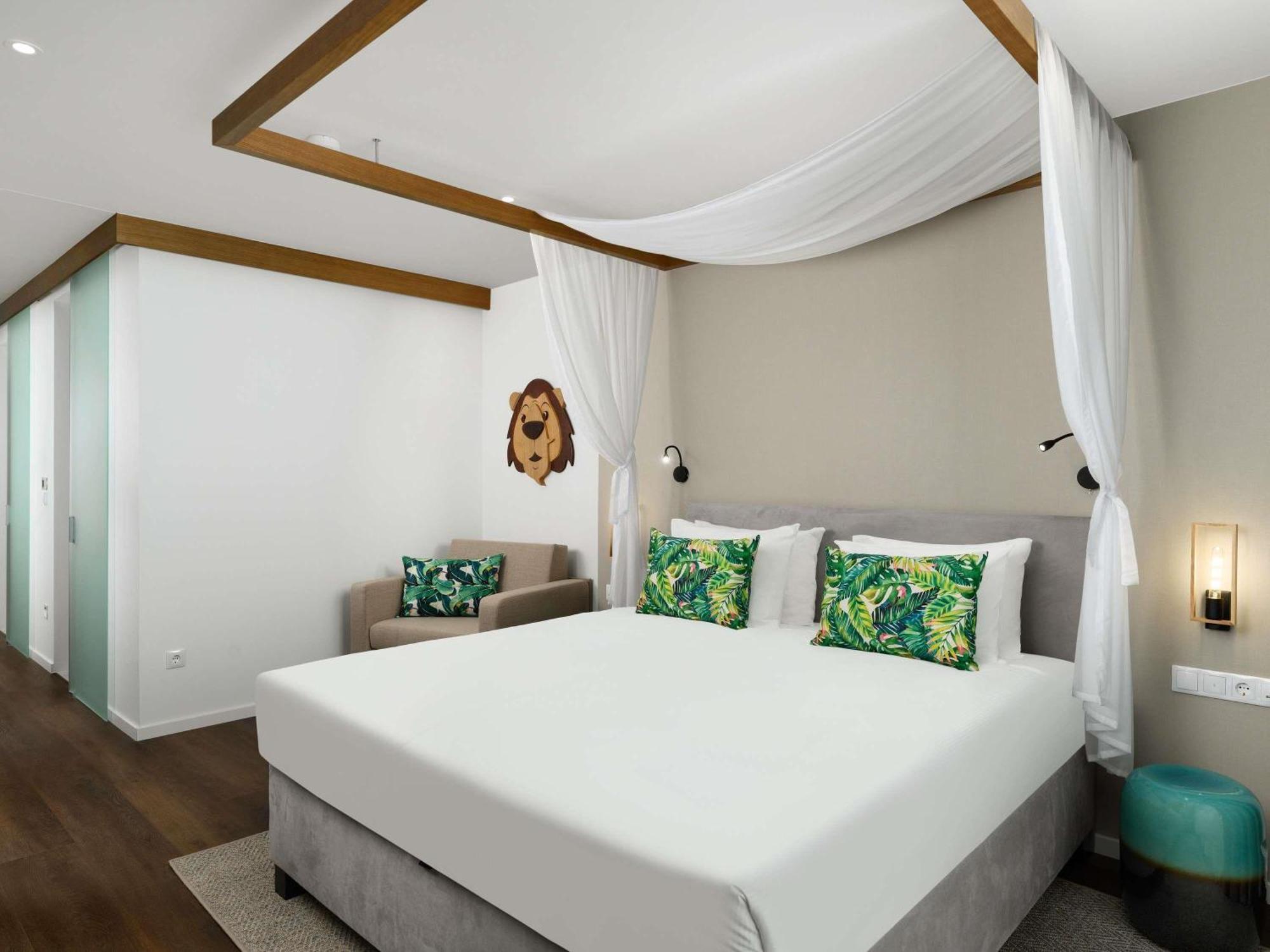 Standard King Room