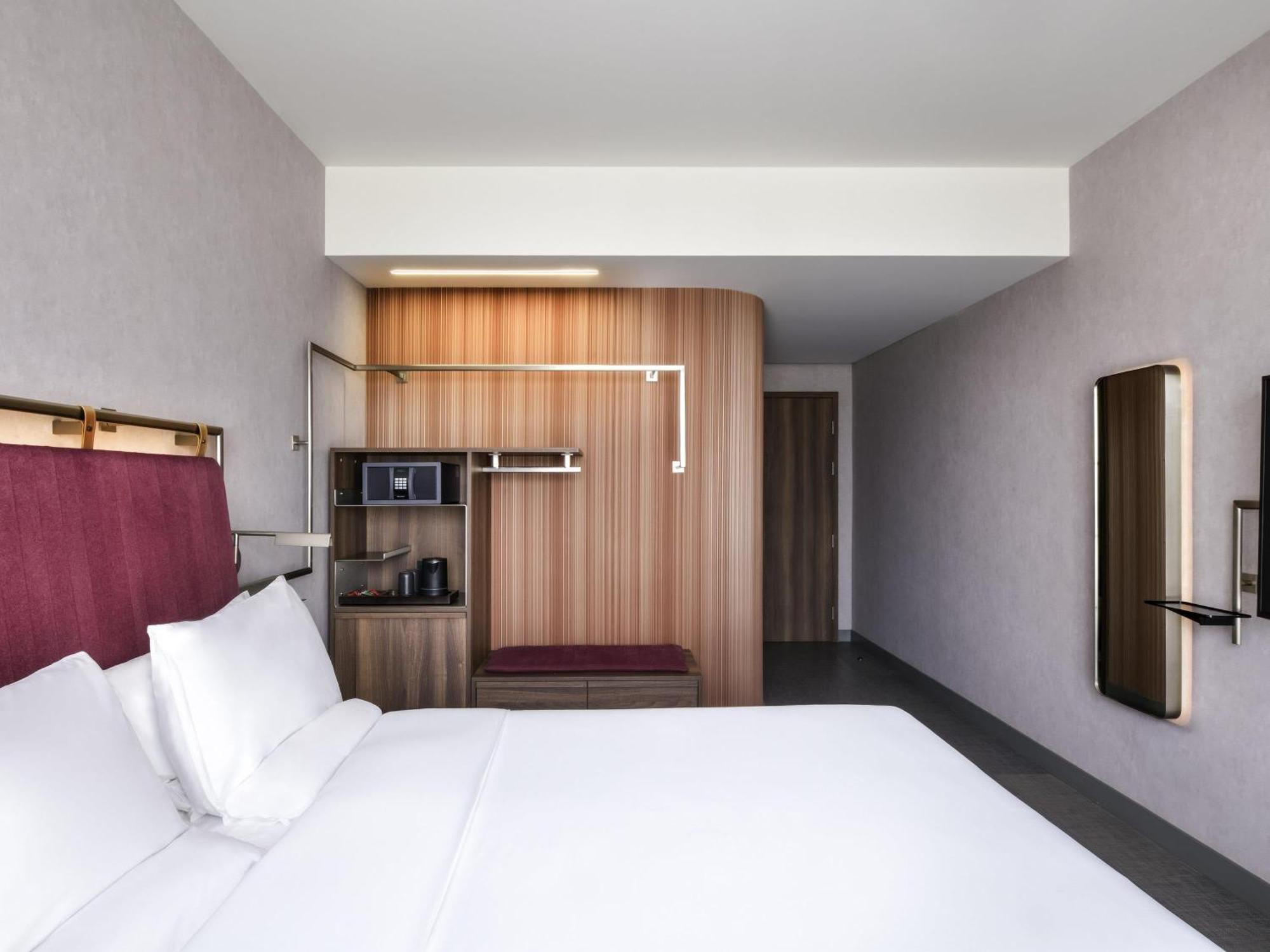 Executive Room with Double Bed and Sofa