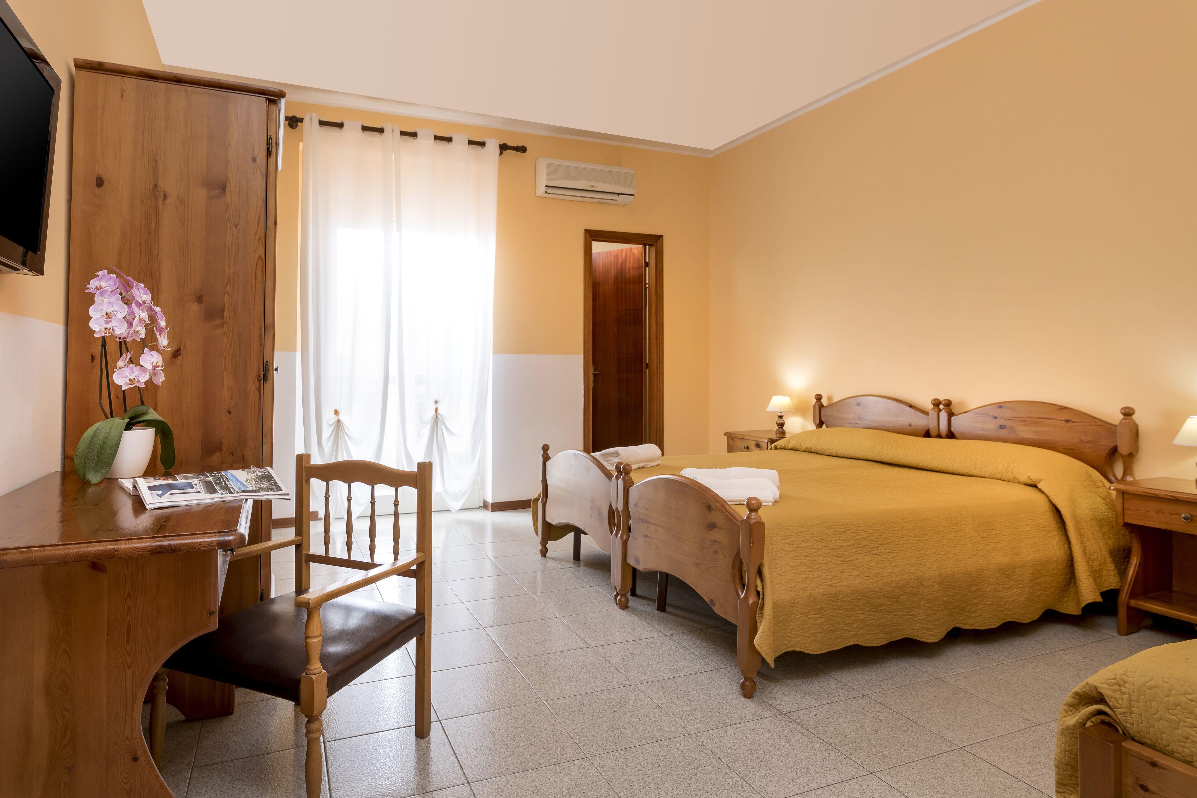 Triple Room
