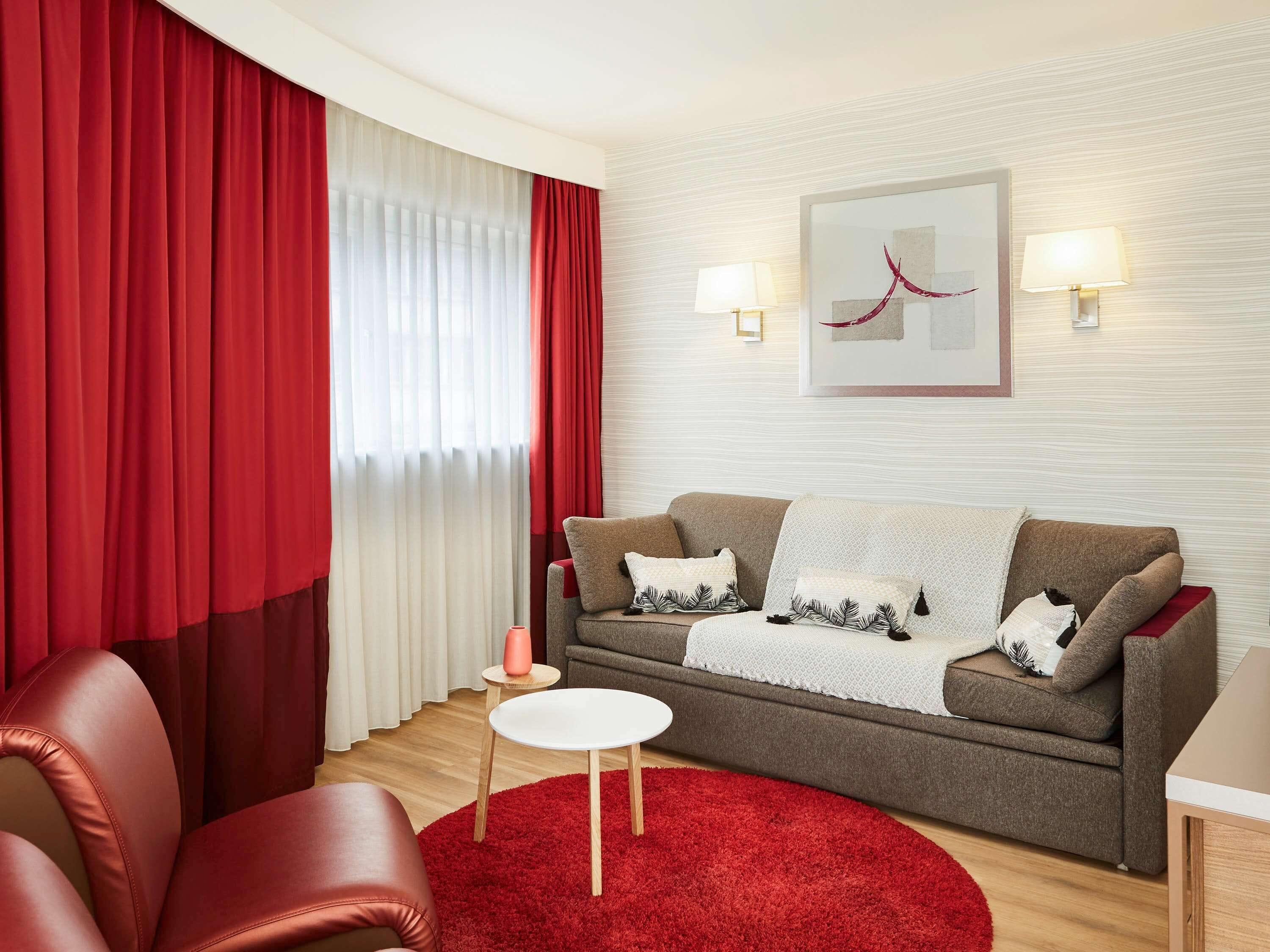 Large Superior One-Bedroom Apartment