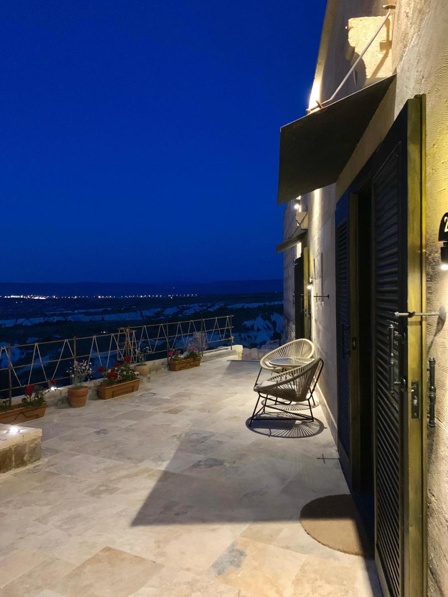 Double Room Mountain View