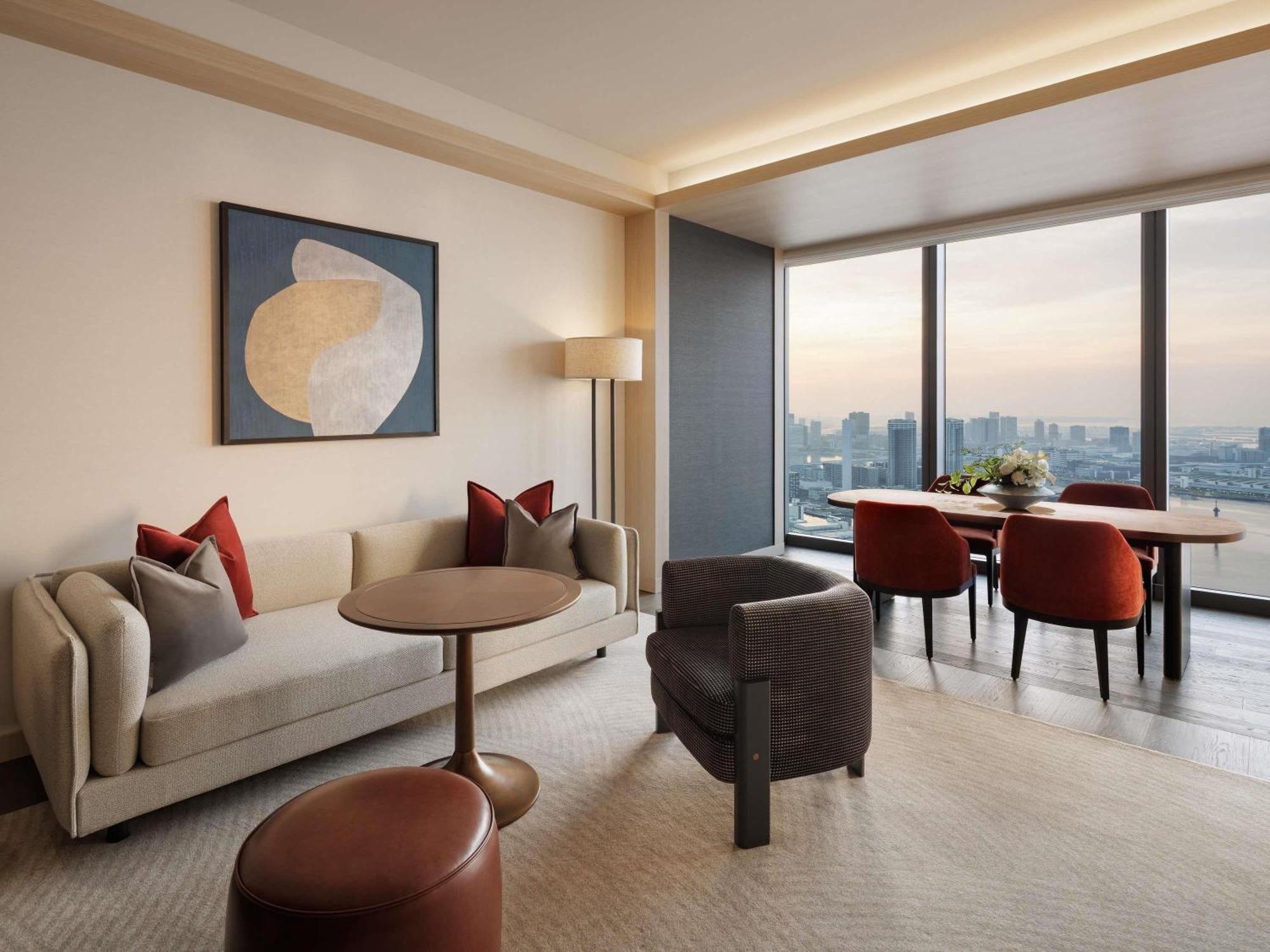 Fairmont Gold Signature King Suite with Lounge Access and Skyline View,1720155998:JPEG