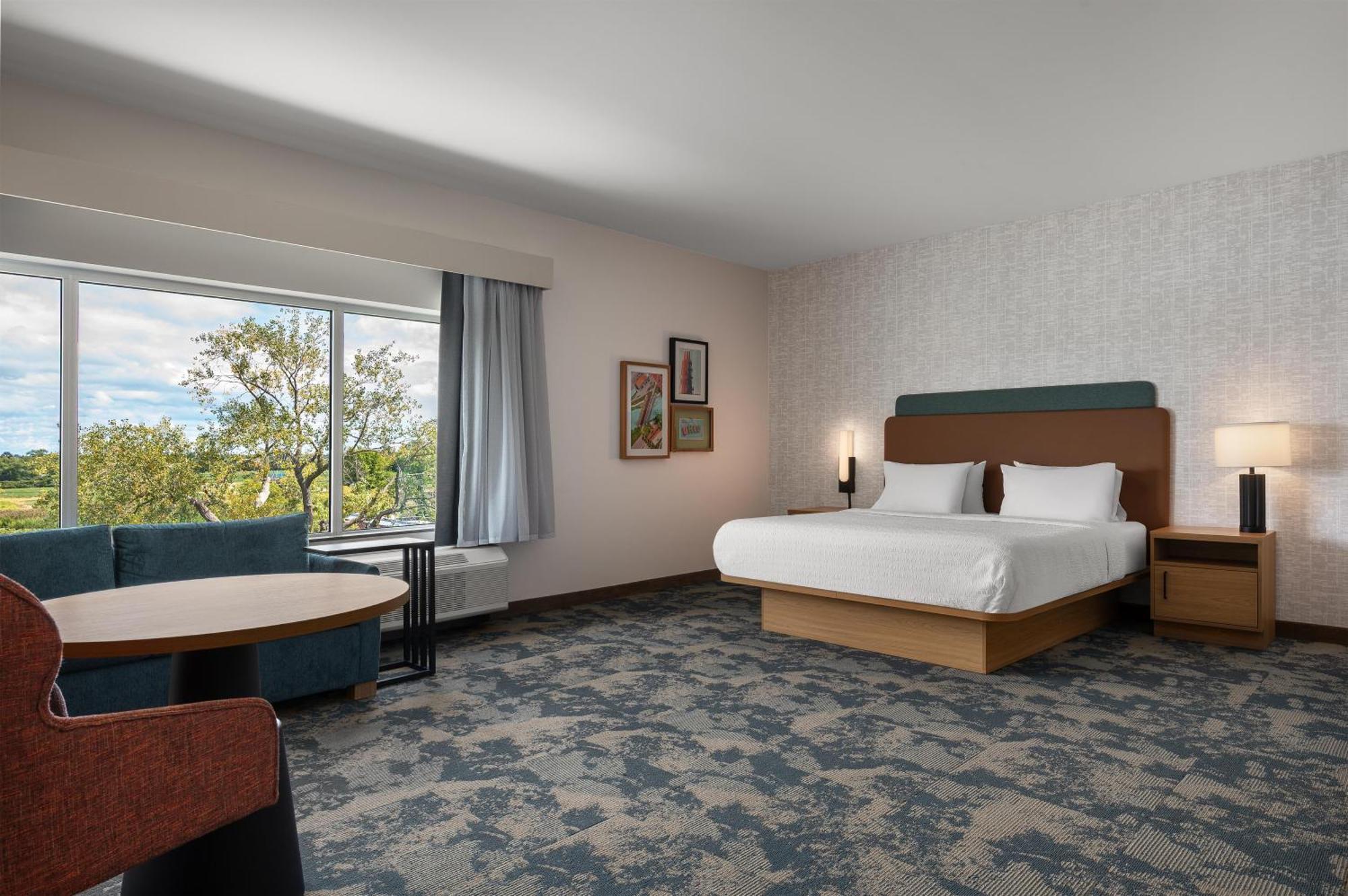 King Studio Suite - Water View