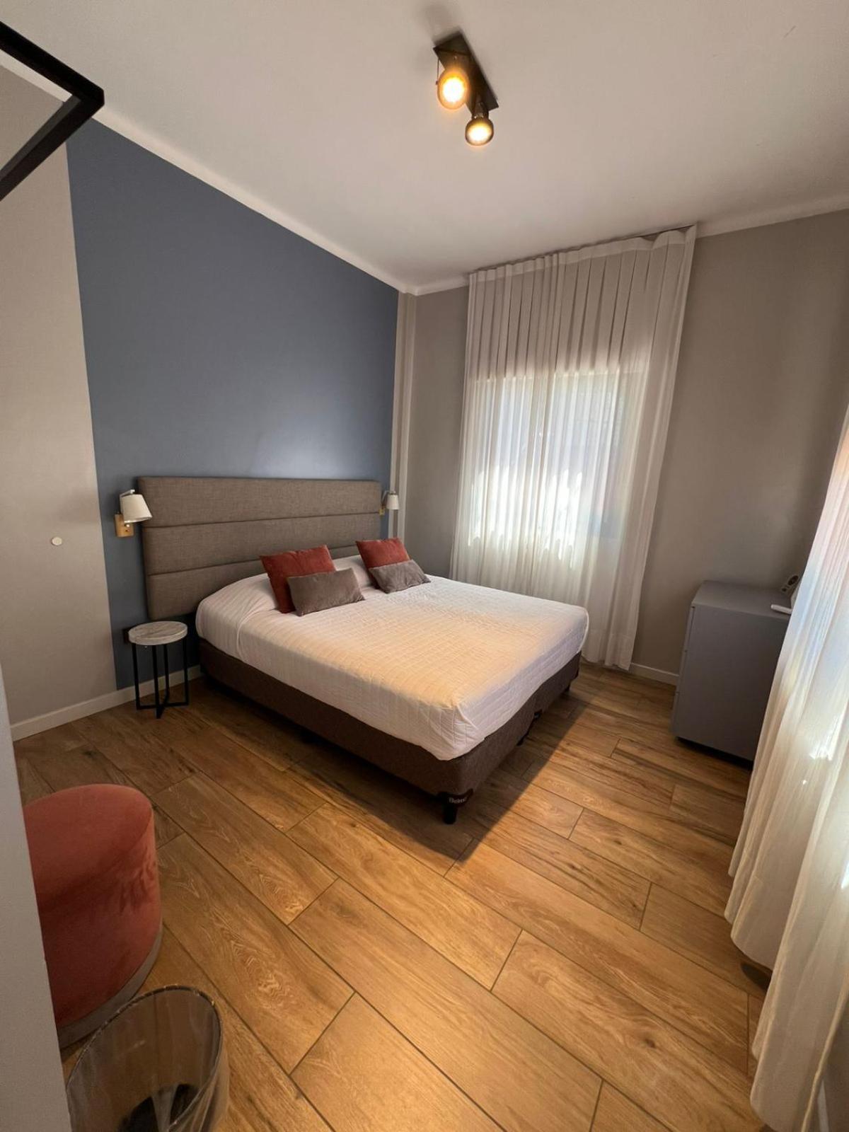 Double or Twin Room Private Bathroom