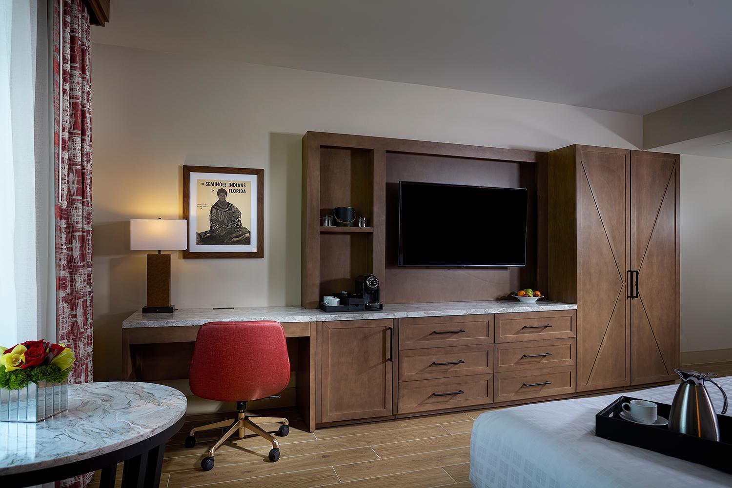 Deluxe Queen Room