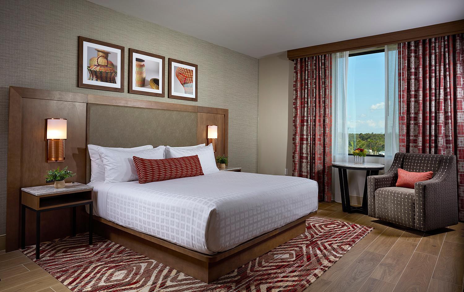 Deluxe King Room