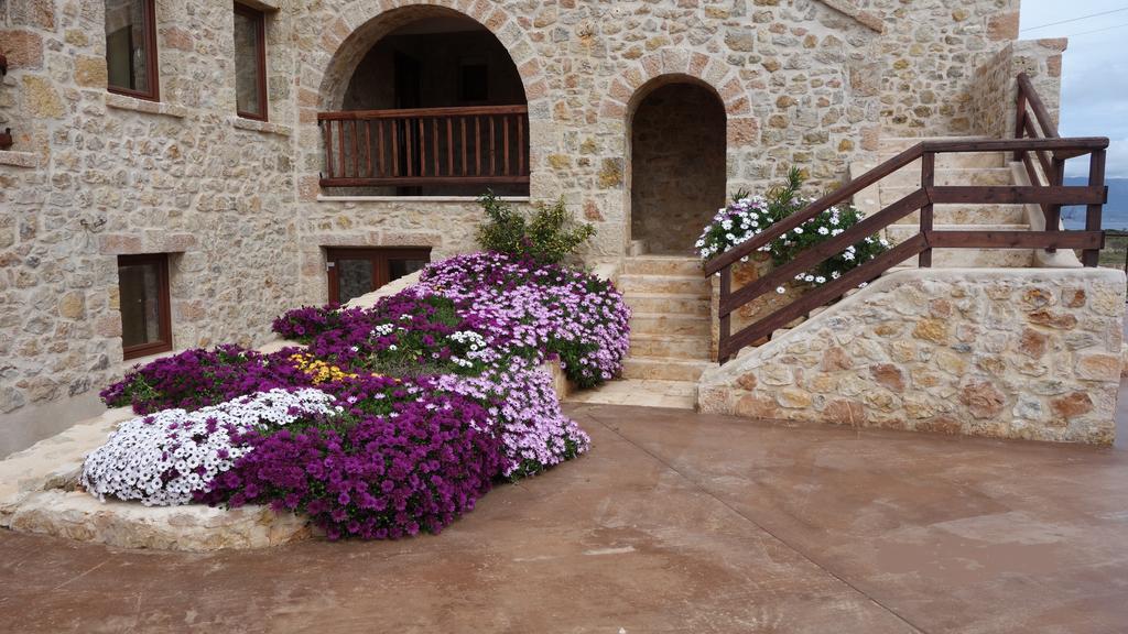 Twin Room with Garden View - Raised Ground Floor