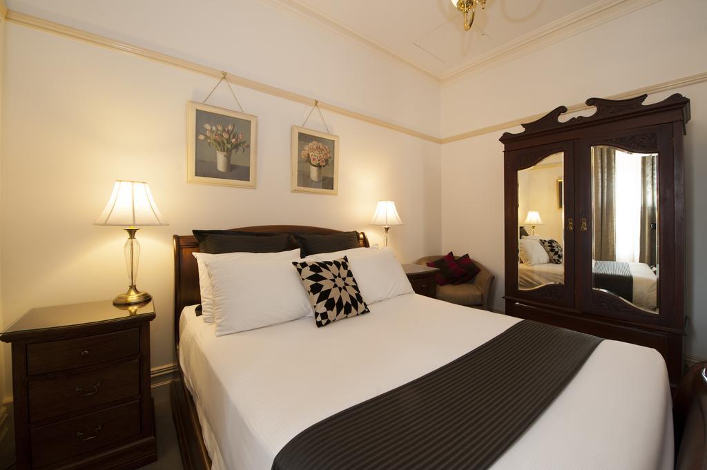 Luxury Two-Bedroom Apartment