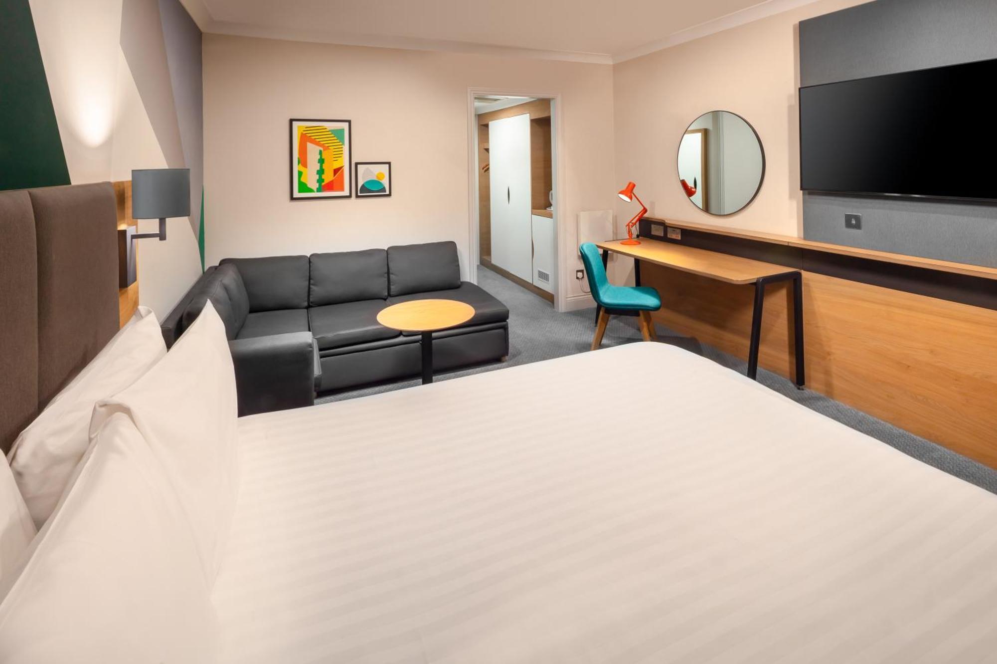 Executive Double Room with Sofa Bed