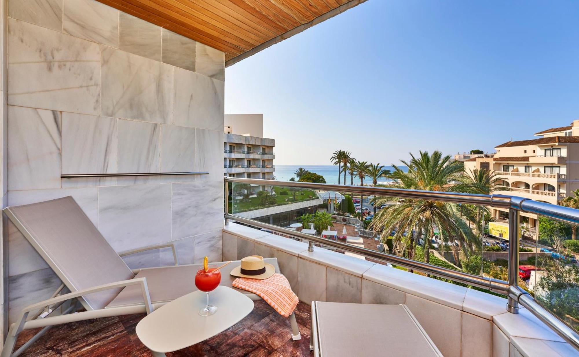 Twin Room with Sea View