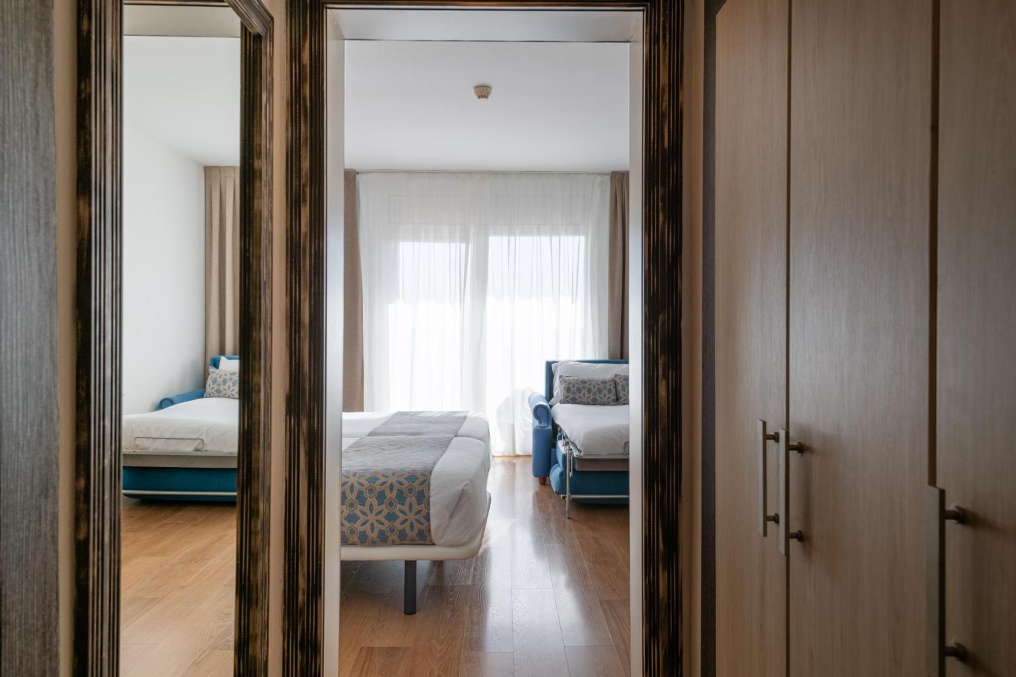 Triple Room with Sea View