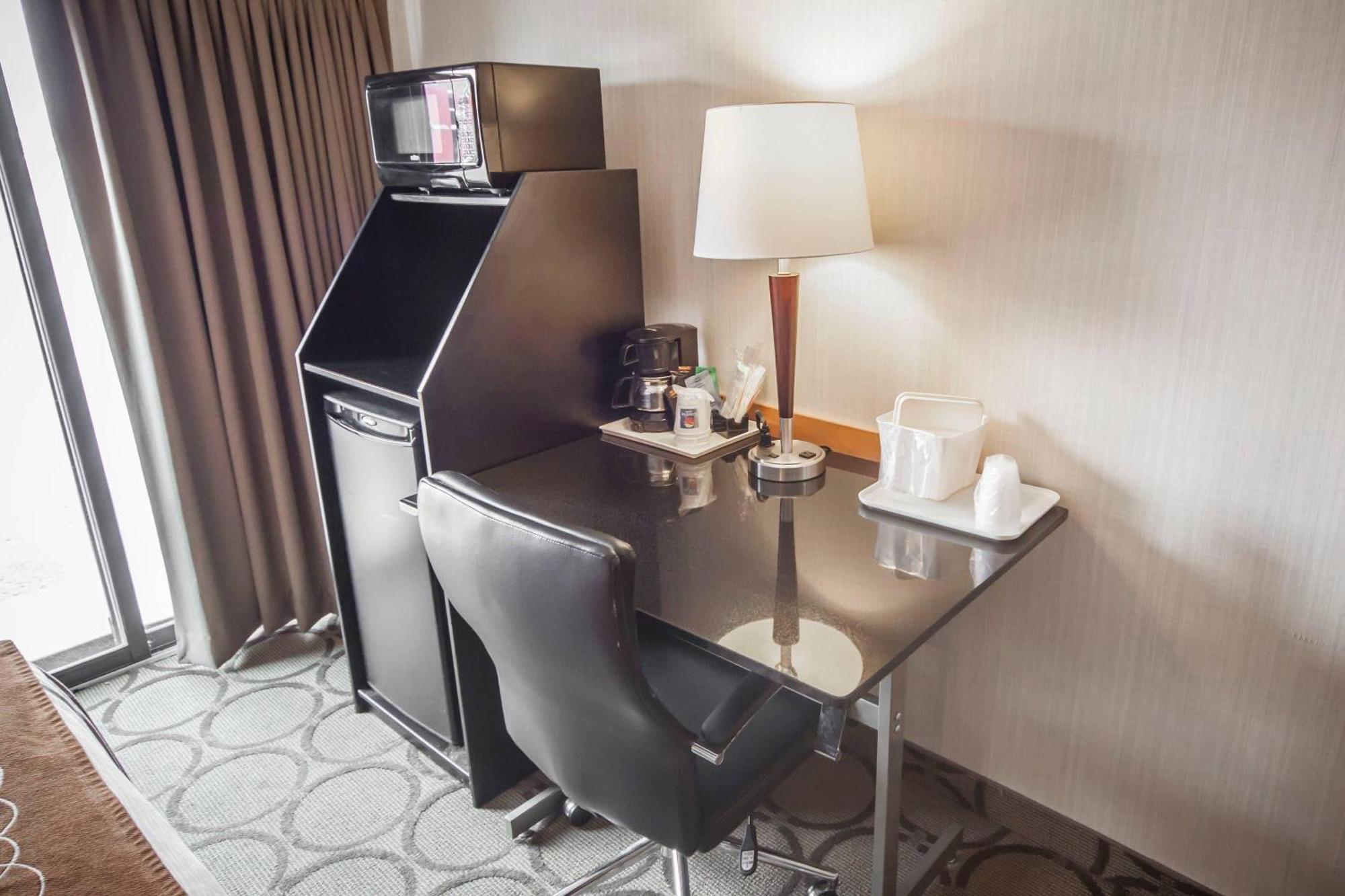 Double Room with Two Double Beds - Drive-Up